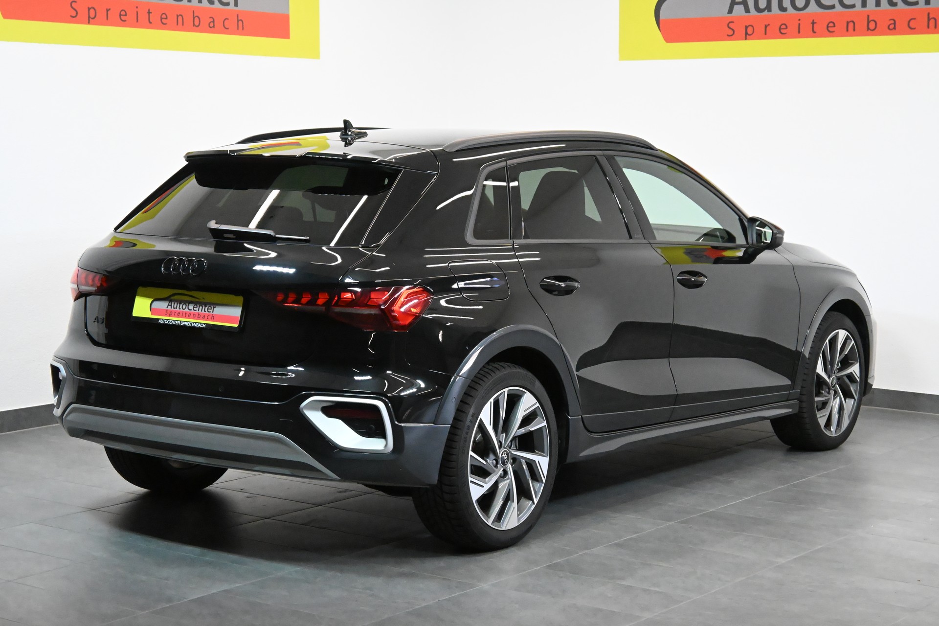 AUDI A3 allstreet 35 TFSI Attraction S-tronic-image-12