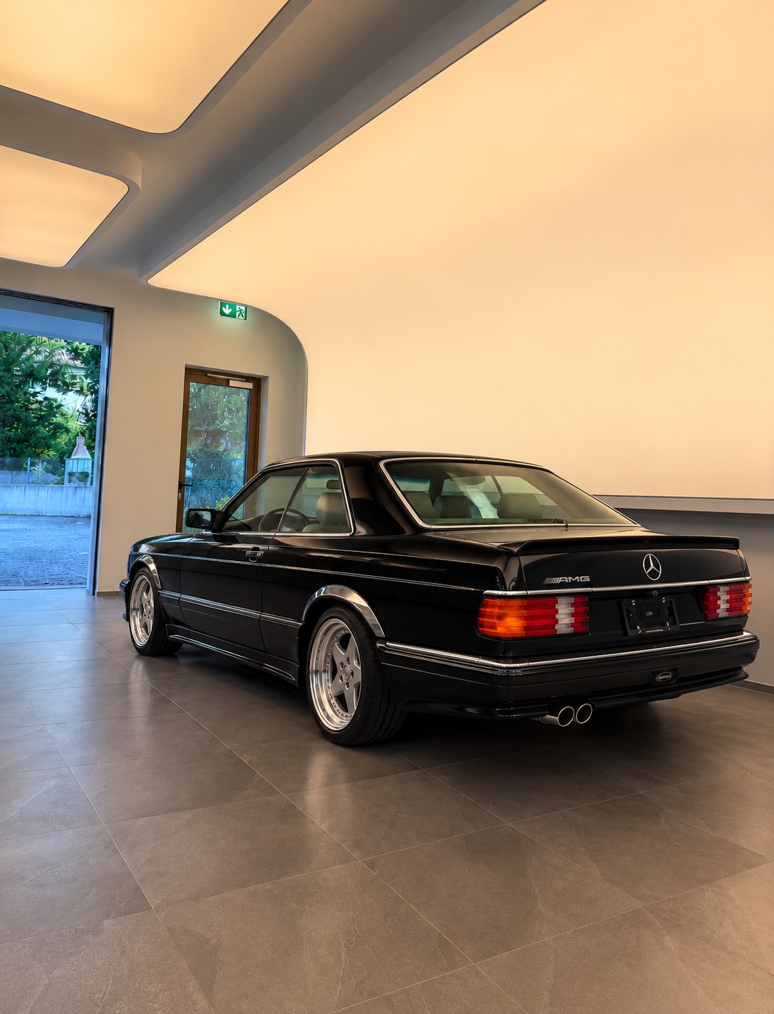 MERCEDES-BENZ 560 SEC Automatic Original AMG Packet-image-1