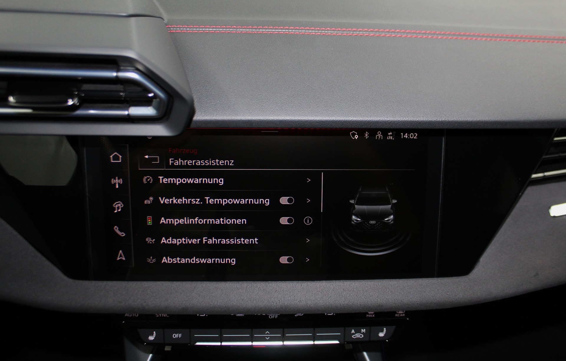 AUDI S3 Sportback TFSI quattro S-tronic 333PS Optikpaket schwarz / CH-Fahrzeug-image-24