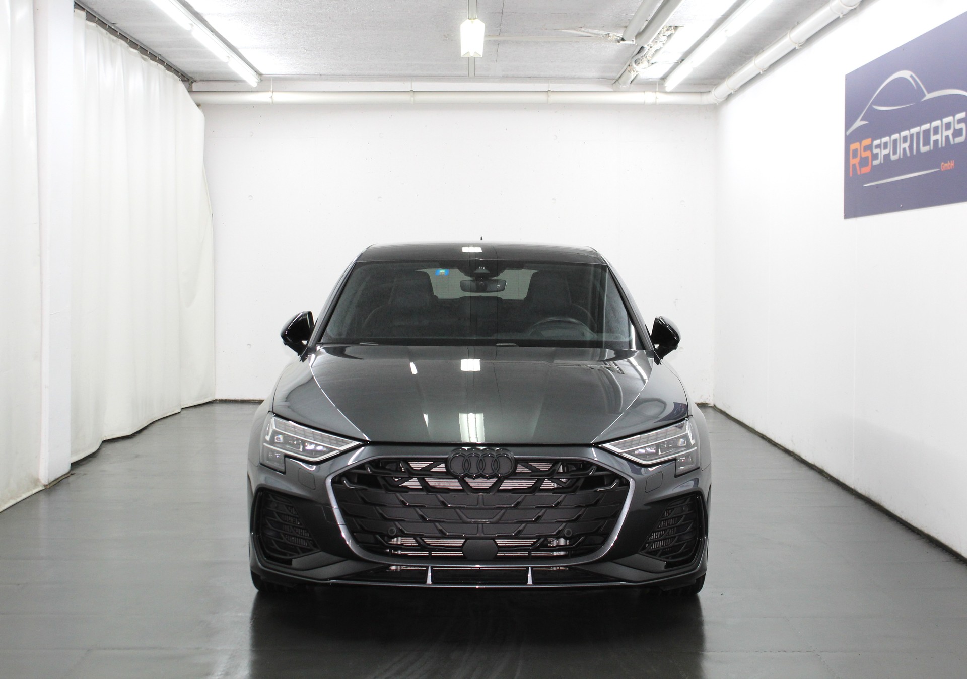 AUDI S3 Sportback TFSI quattro S-tronic 333PS Optikpaket schwarz / CH-Fahrzeug-image-2