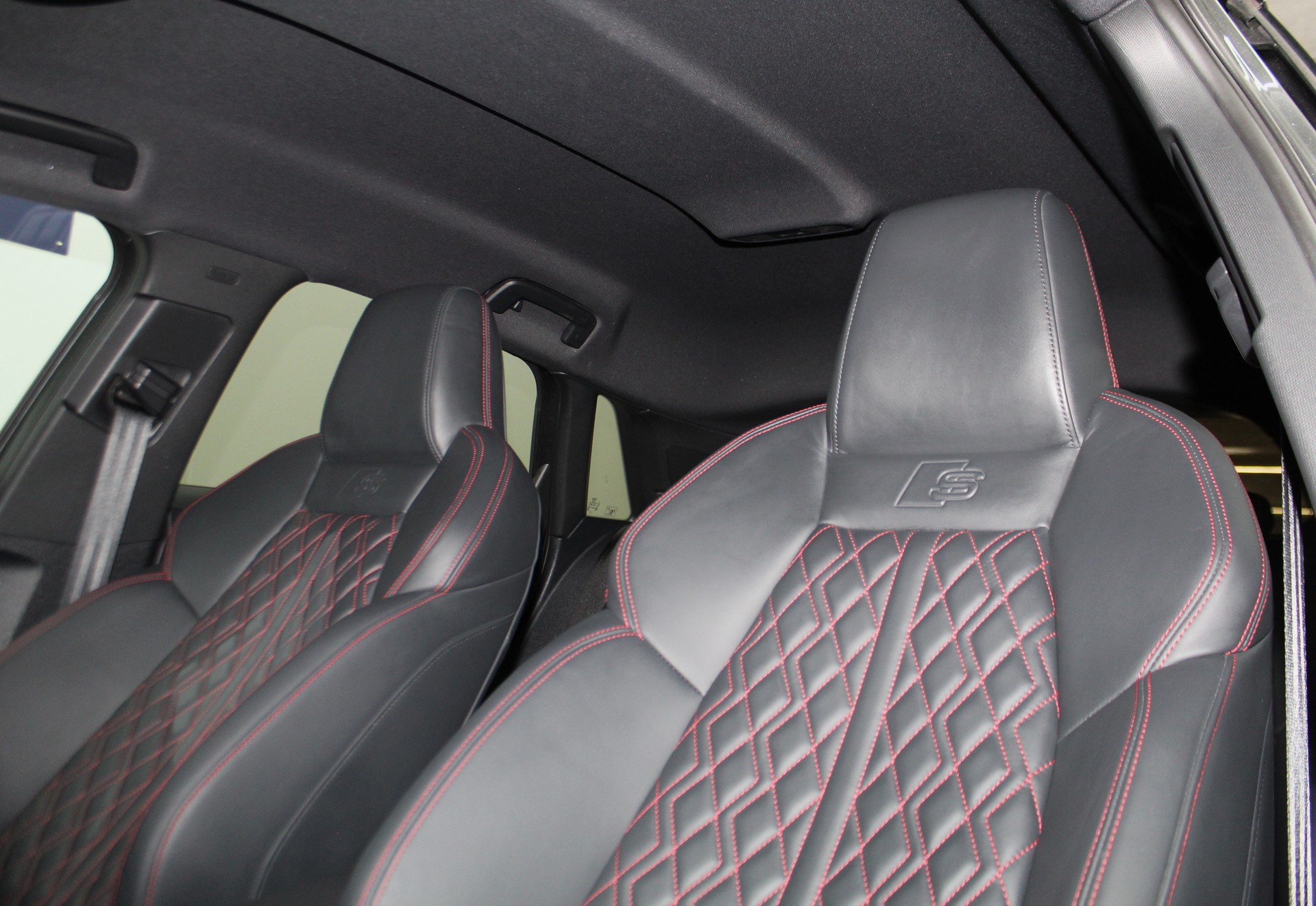 AUDI S3 Sportback TFSI quattro S-tronic 333PS Optikpaket schwarz / CH-Fahrzeug-image-8