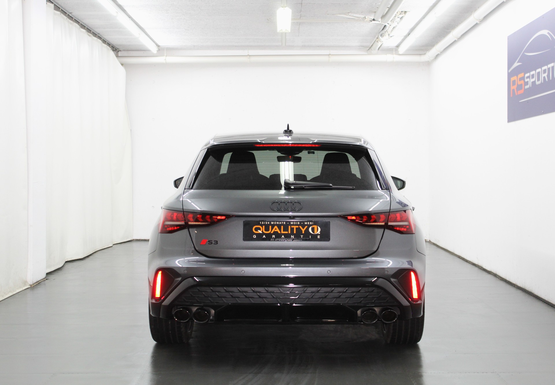 AUDI S3 Sportback TFSI quattro S-tronic 333PS Optikpaket schwarz / CH-Fahrzeug-image-5