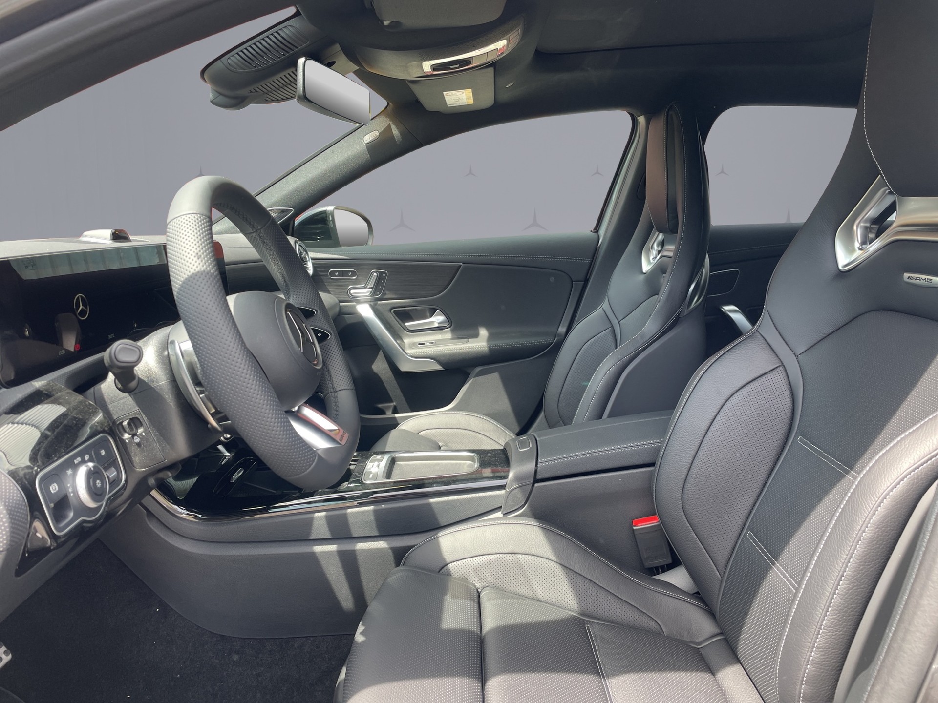 MERCEDES-BENZ A 45 S AMG 4matic+-image-8
