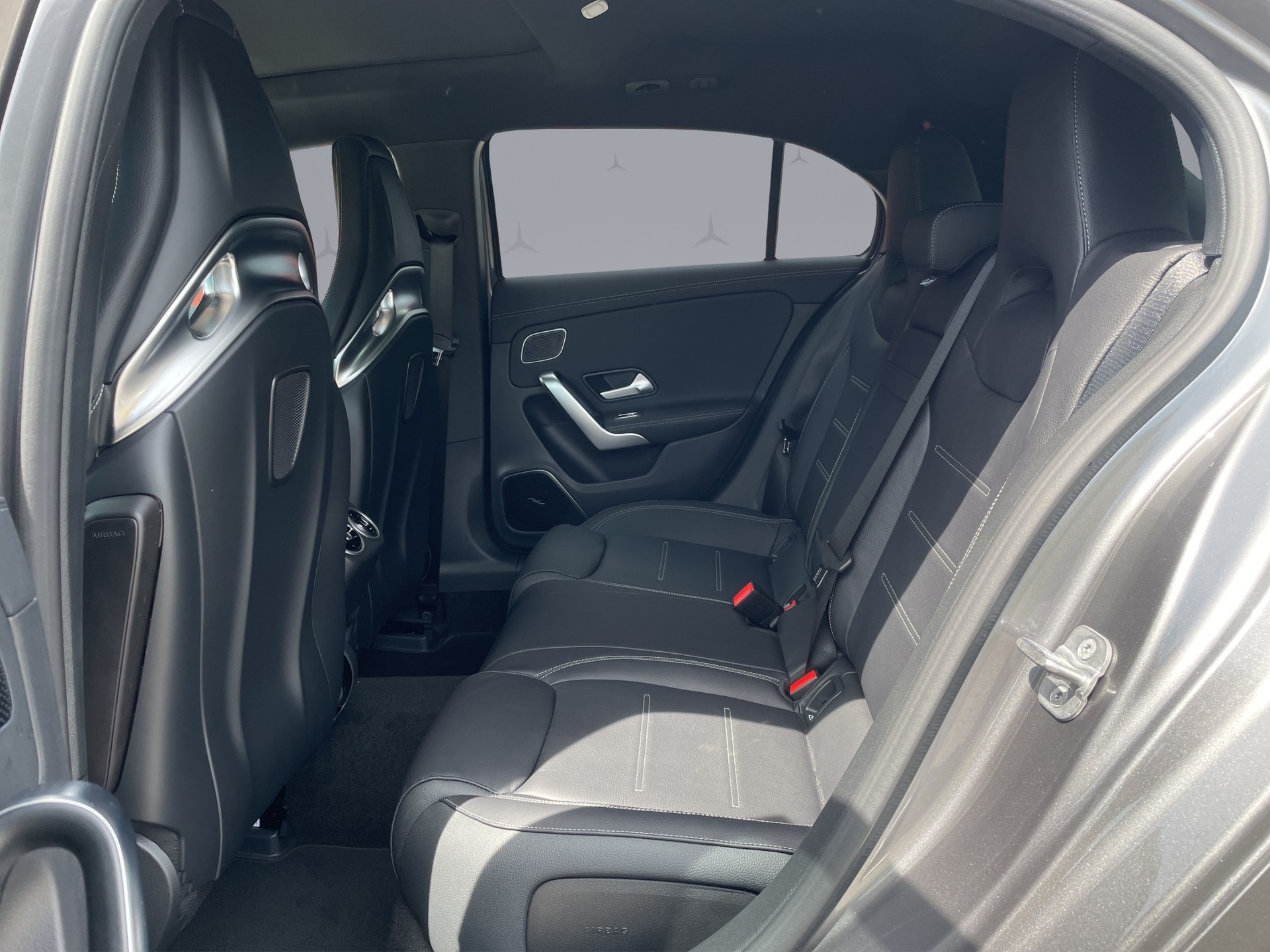 MERCEDES-BENZ A 45 S AMG 4matic+-image-11