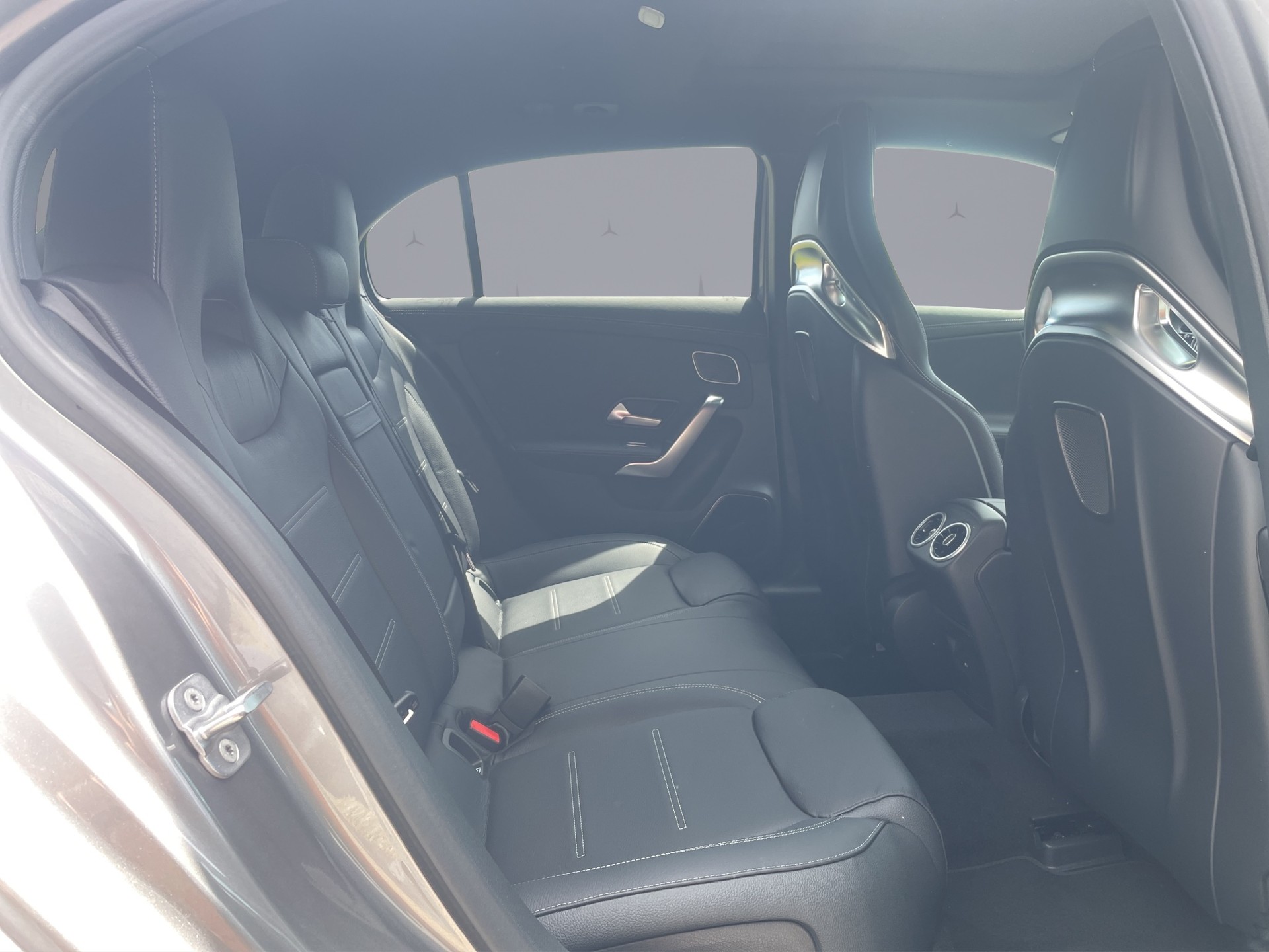 MERCEDES-BENZ A 45 S AMG 4matic+-image-16