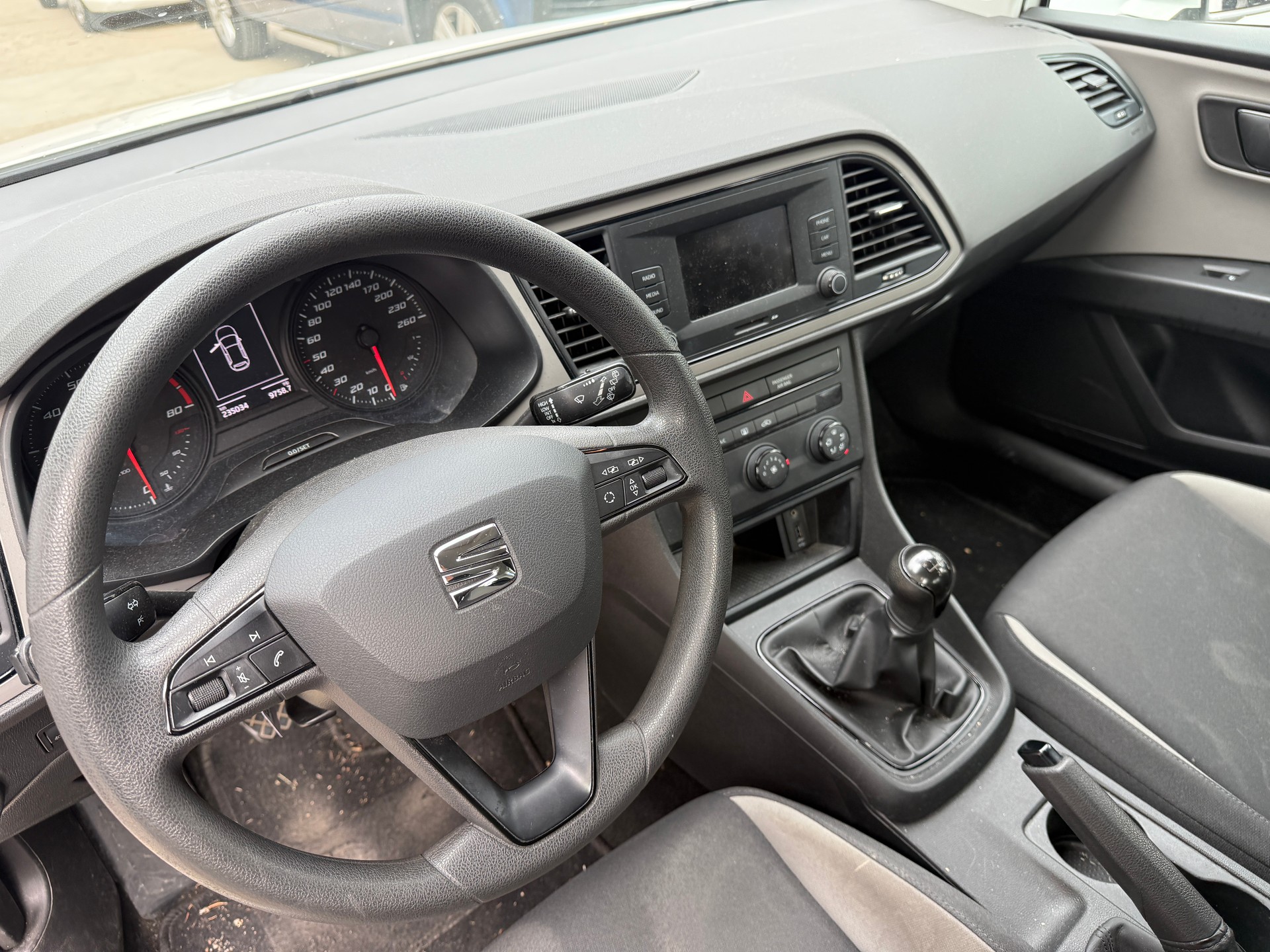 SEAT Leon 1.0 Ecomotive TSI Style-image-8