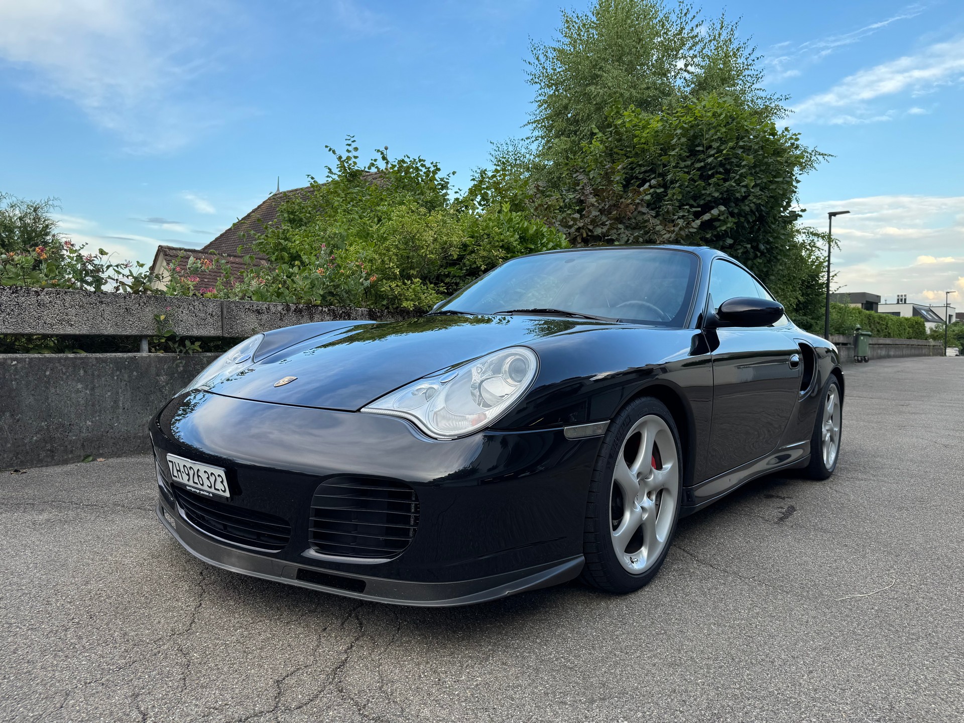 PORSCHE 3.6 Turbo-image-1