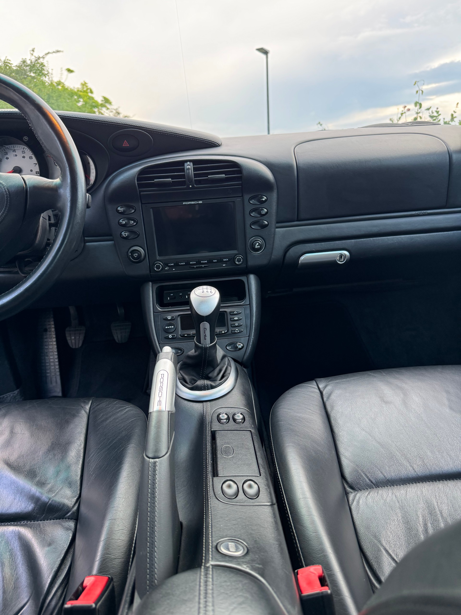 PORSCHE 3.6 Turbo-image-5
