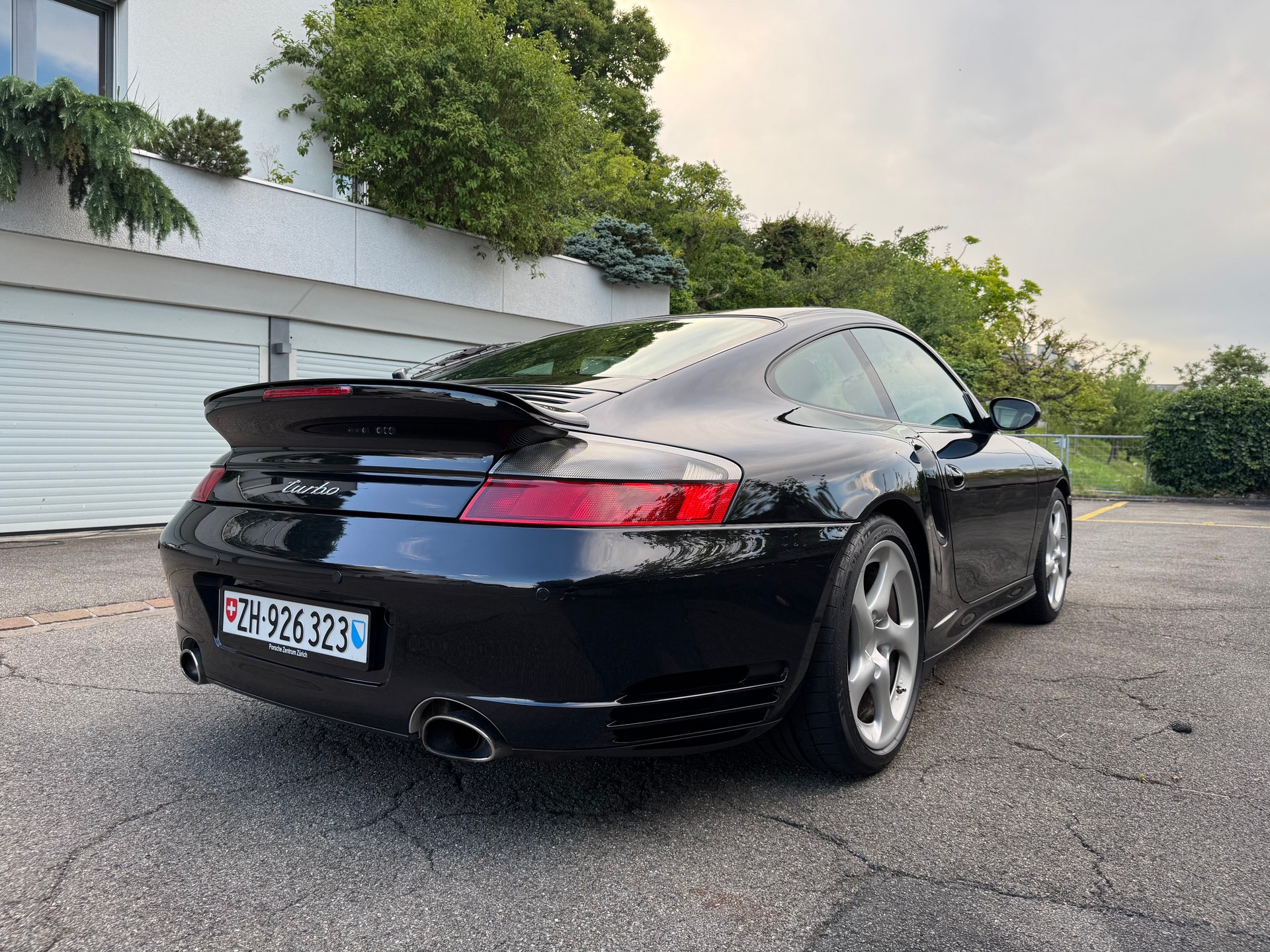 PORSCHE 3.6 Turbo-image-2