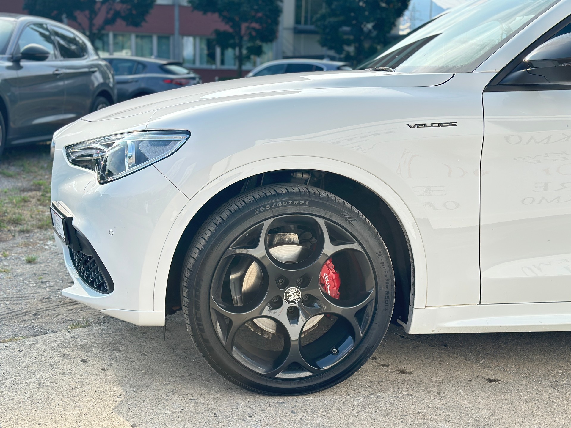 ALFA ROMEO Stelvio 2.0 Veloce 21 Zoll Sky Q4-image-4