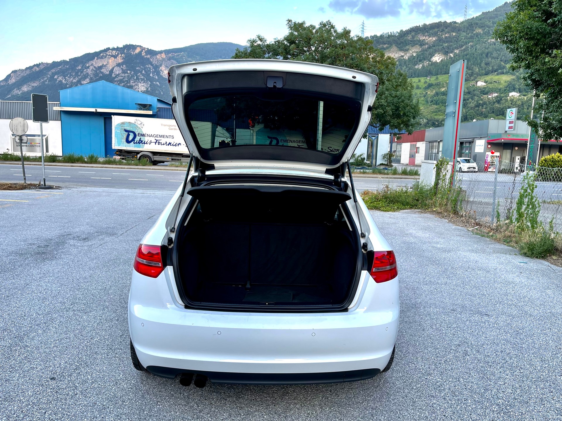 AUDI A3 Sportback 1.4 TFSI Ambition-image-3