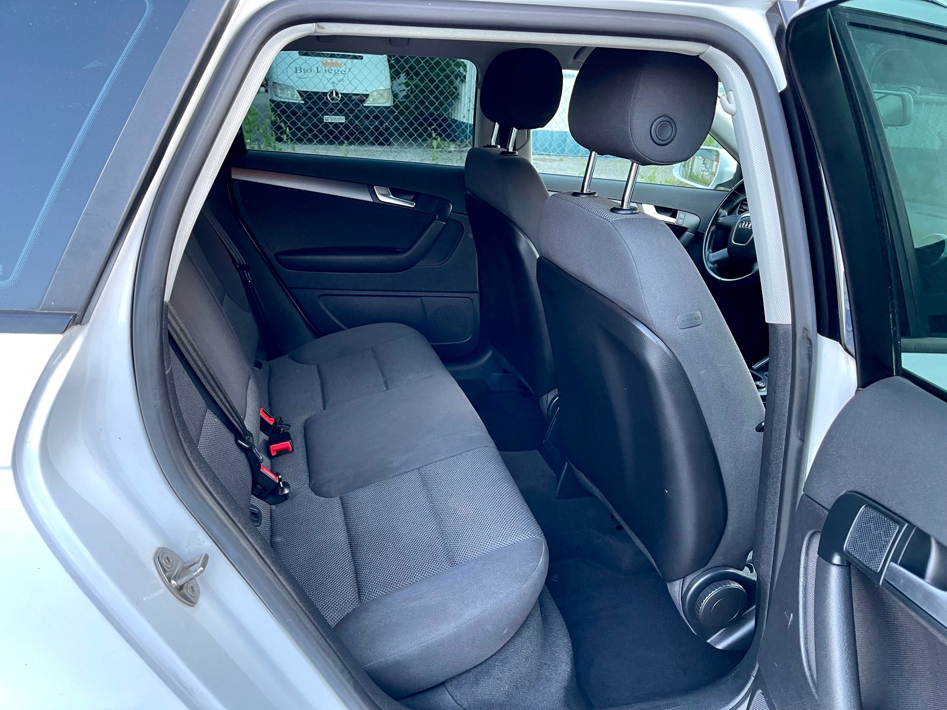 AUDI A3 Sportback 1.4 TFSI Ambition-image-12