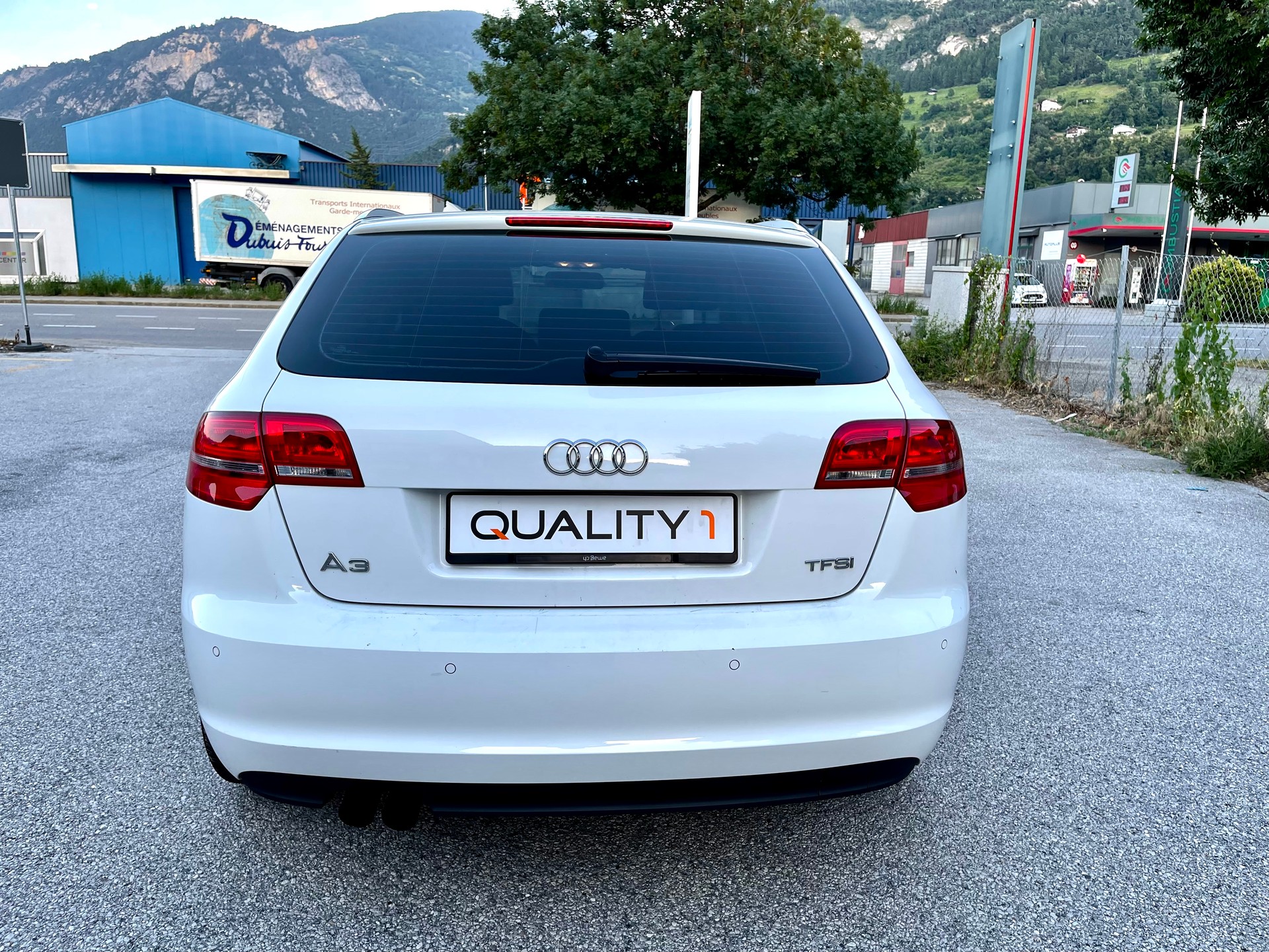 AUDI A3 Sportback 1.4 TFSI Ambition-image-9
