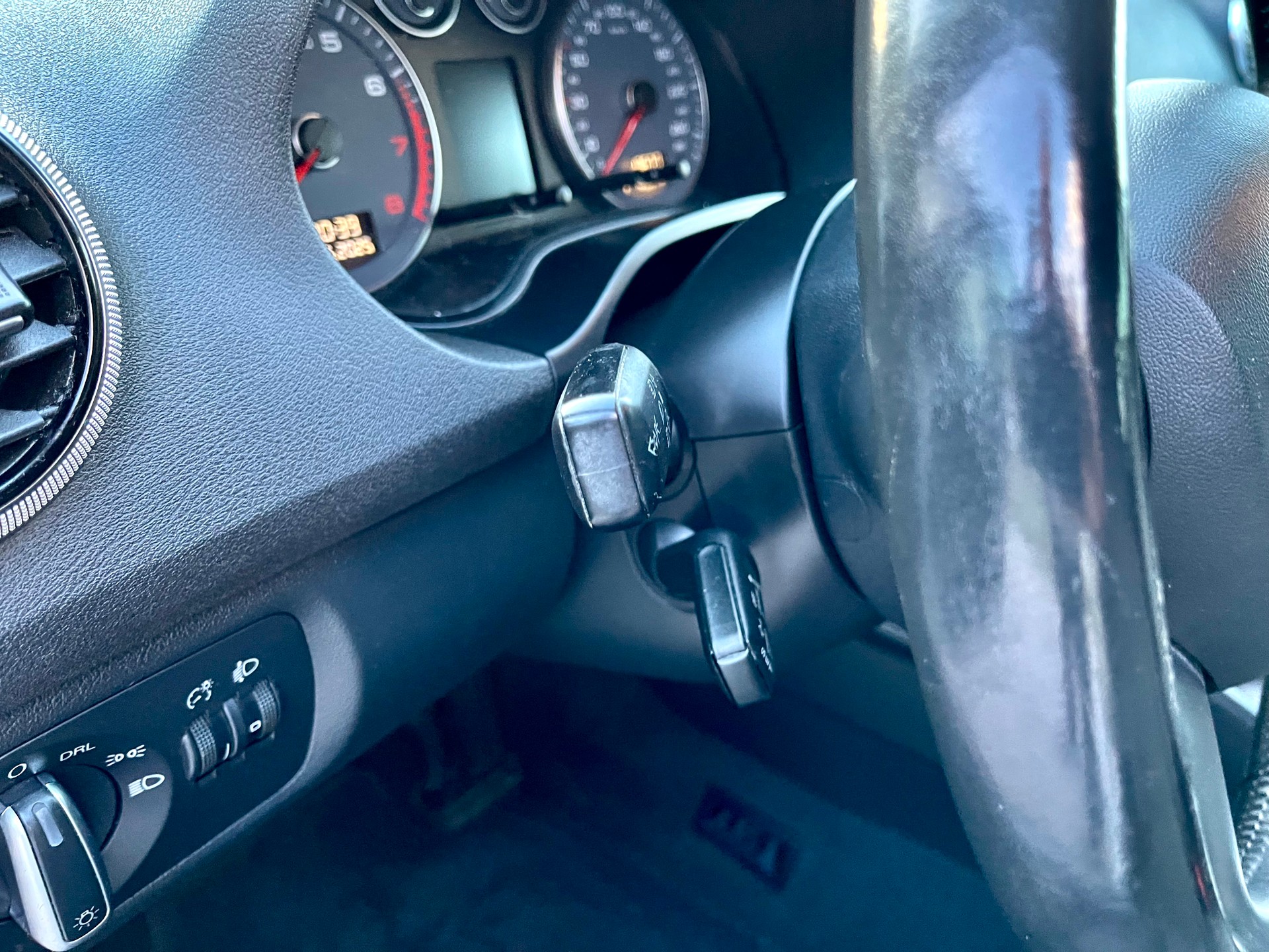 AUDI A3 Sportback 1.4 TFSI Ambition-image-11