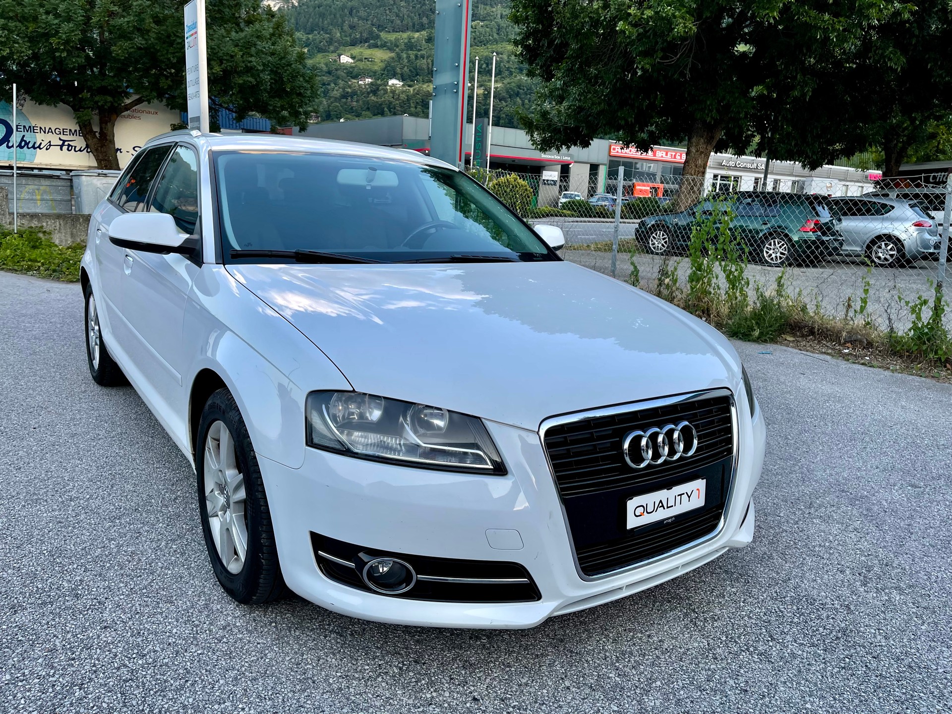 AUDI A3 Sportback 1.4 TFSI Ambition-image-0