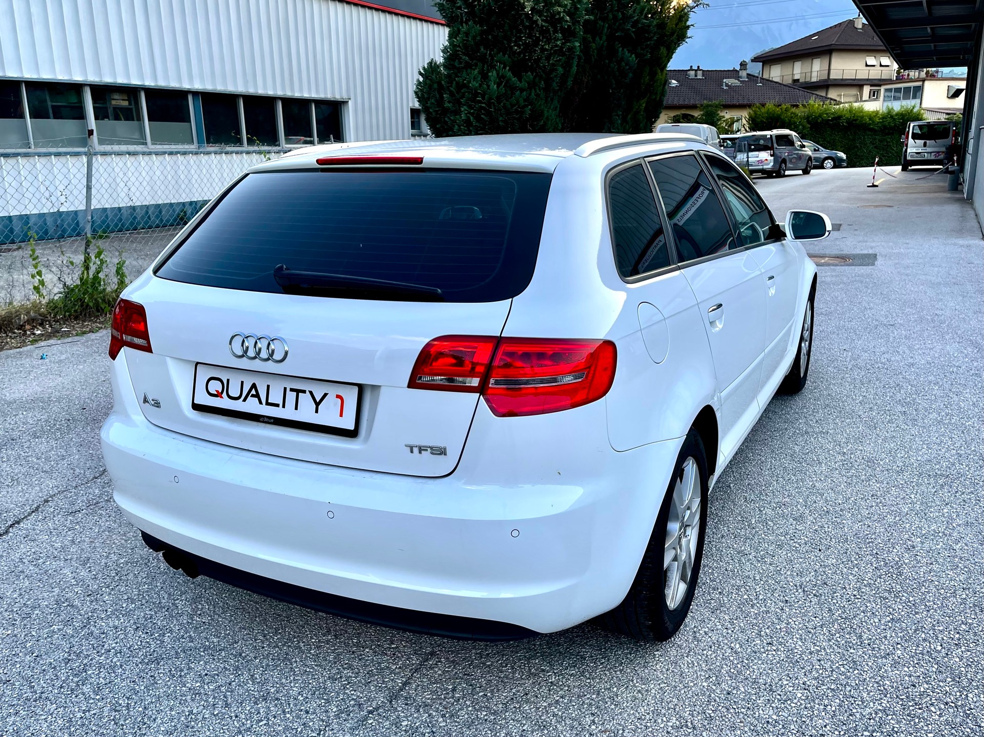 AUDI A3 Sportback 1.4 TFSI Ambition-image-14