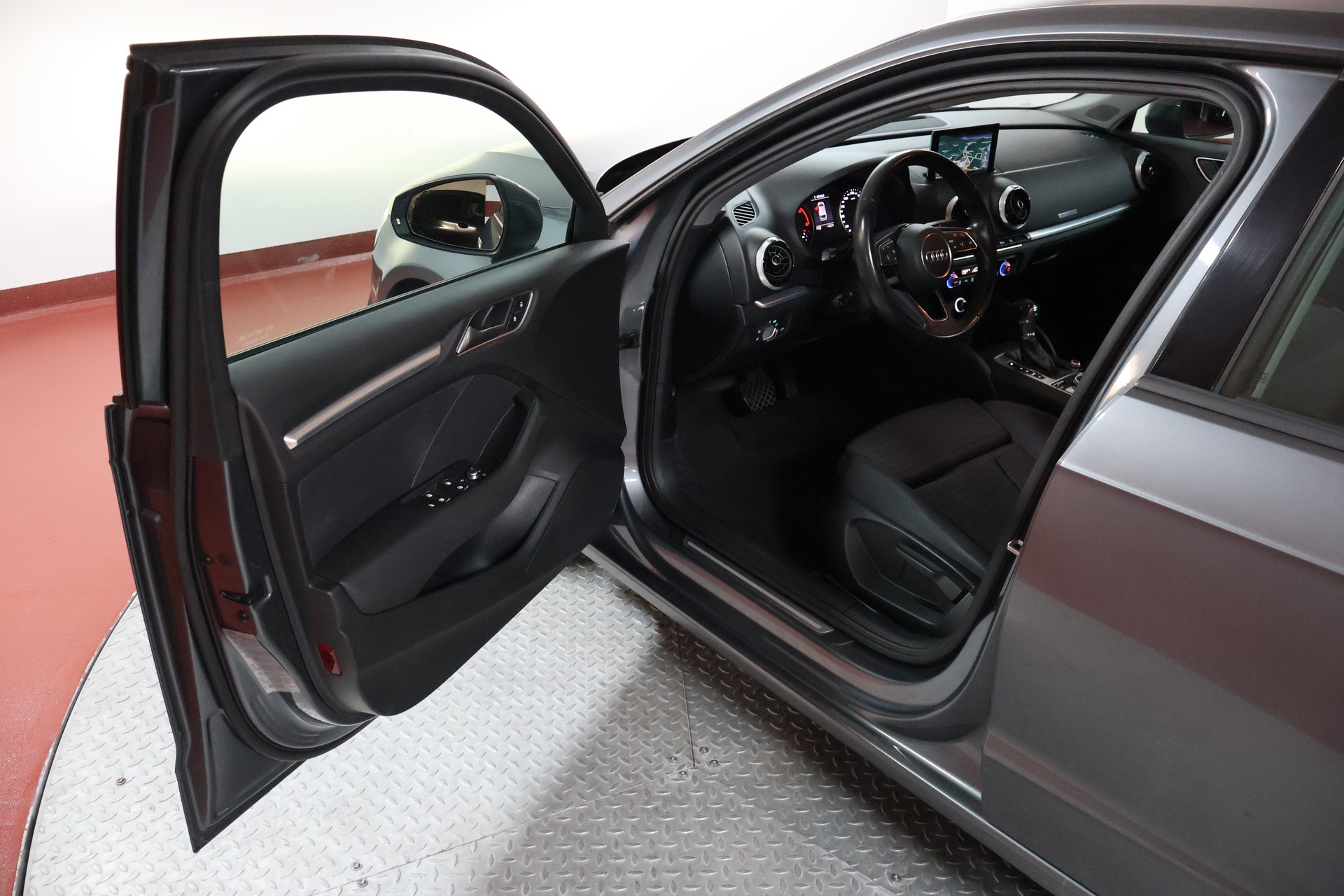 AUDI A3 Sportback-image-4