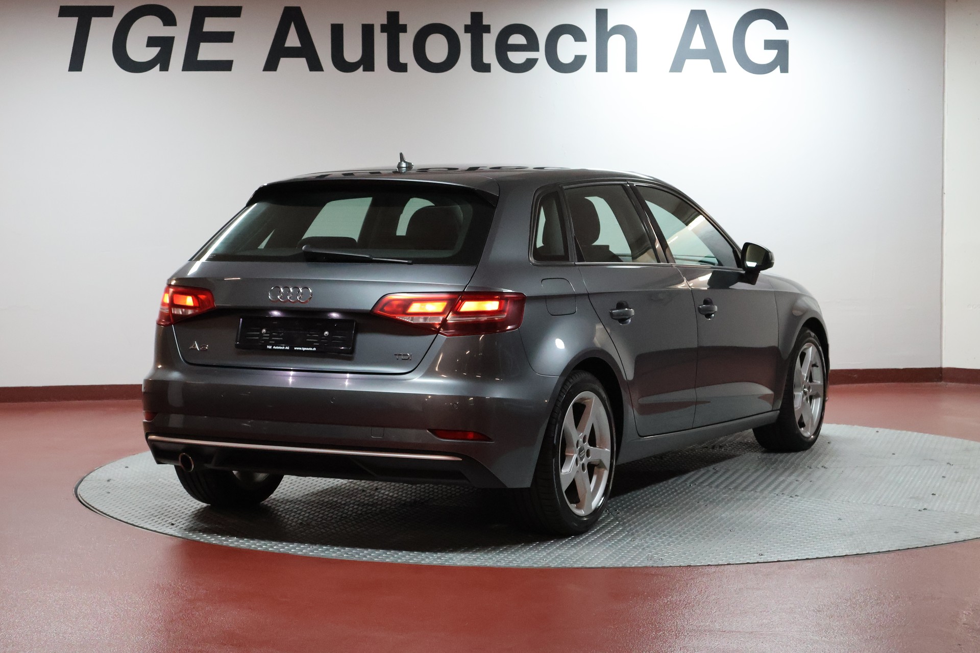 AUDI A3 Sportback-image-18