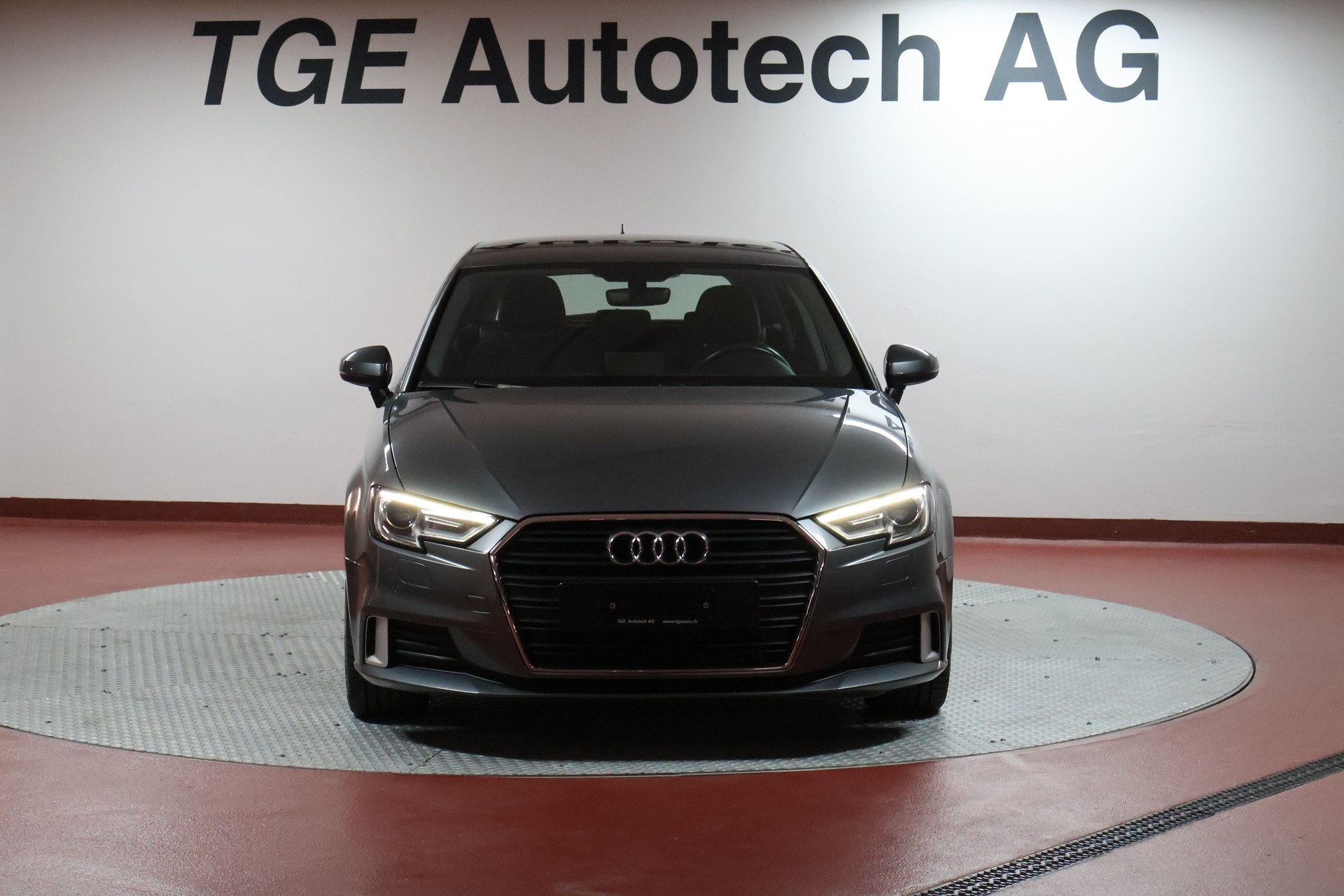 AUDI A3 Sportback-image-1