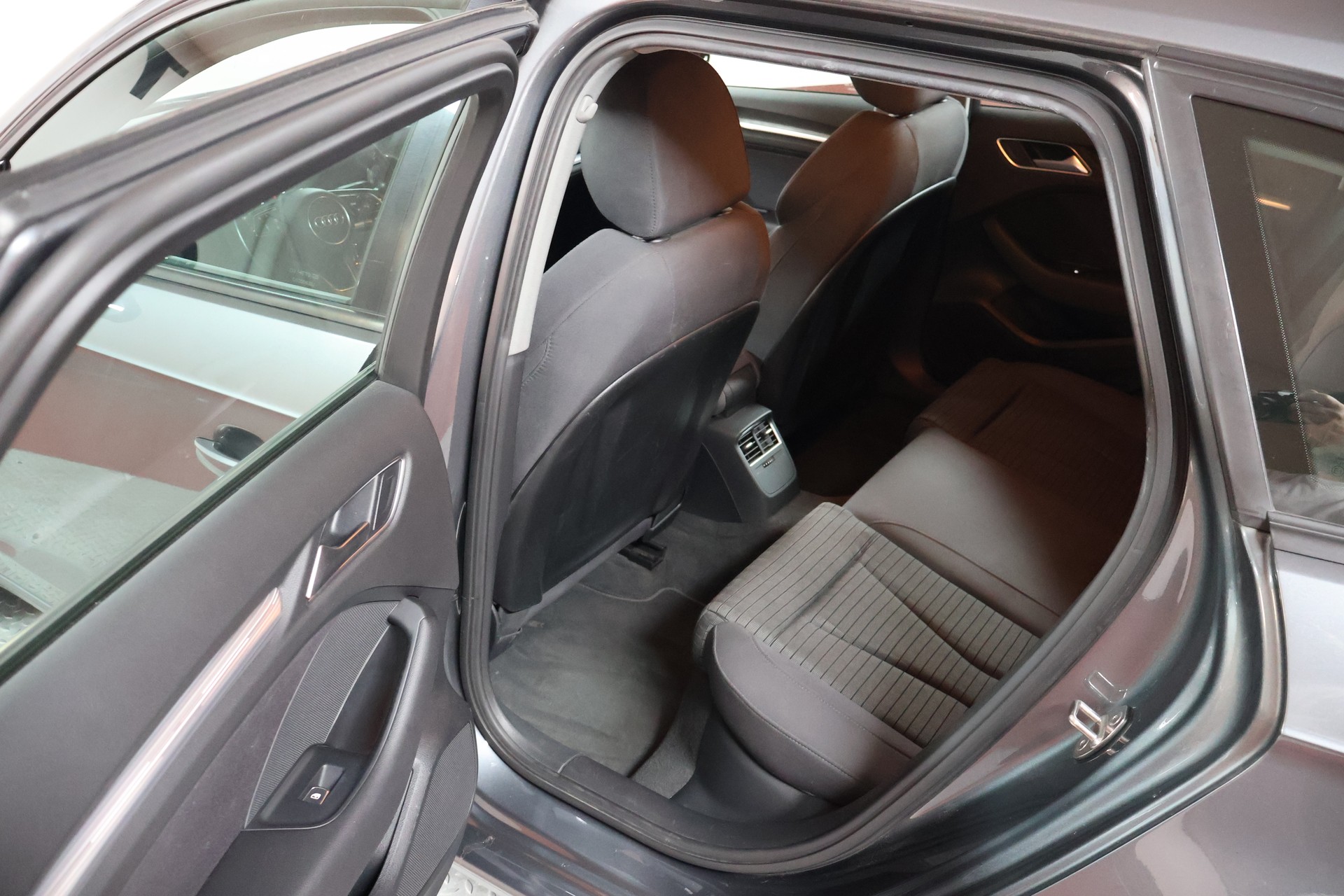 AUDI A3 Sportback-image-15