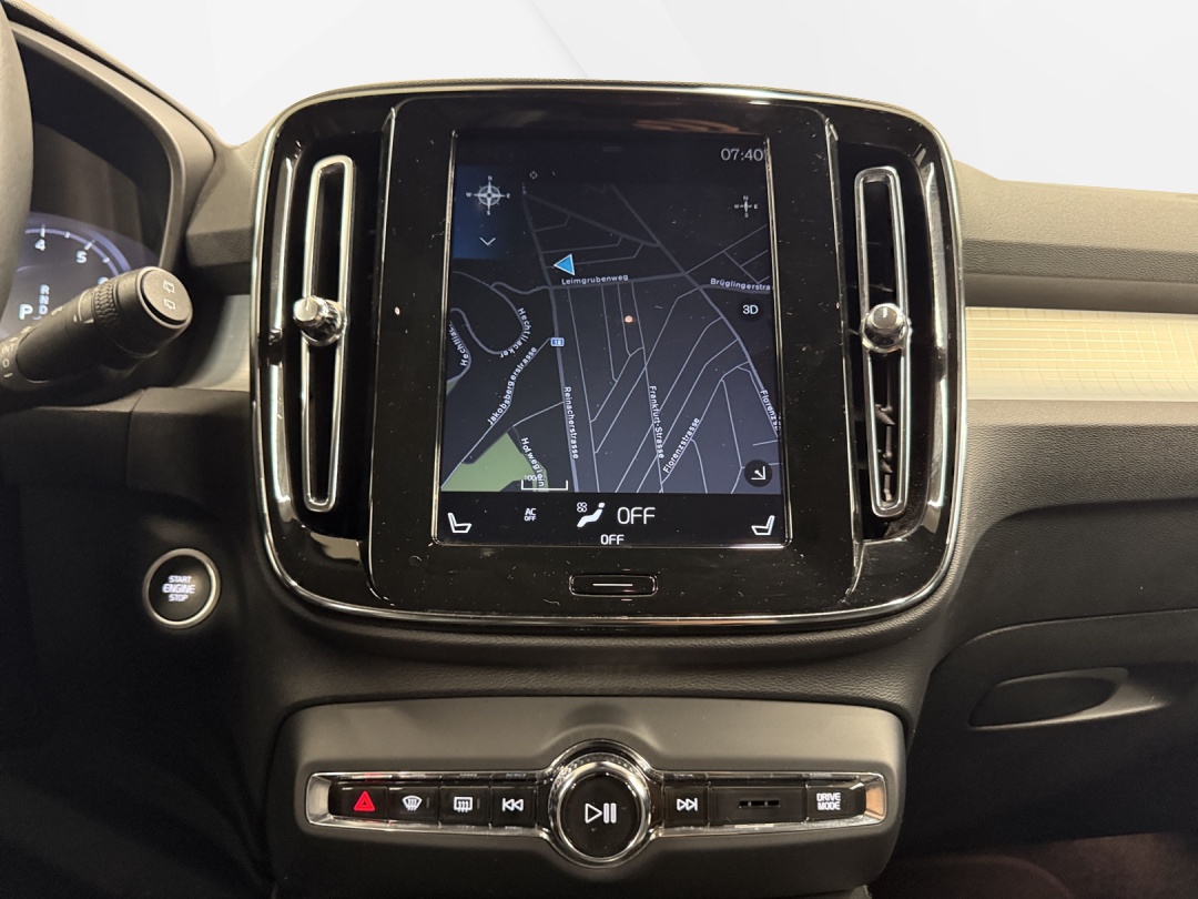 VOLVO XC40 T4 AWD Momentum Geartronic-image-13