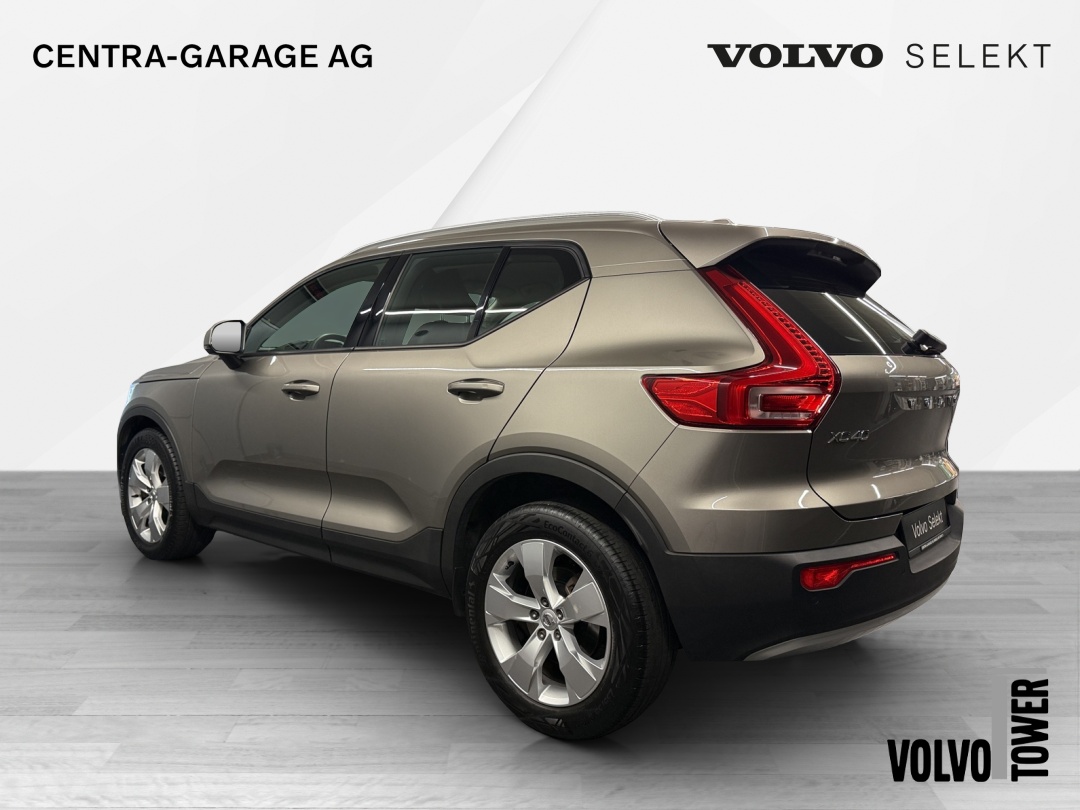 VOLVO XC40 T4 AWD Momentum Geartronic-image-5