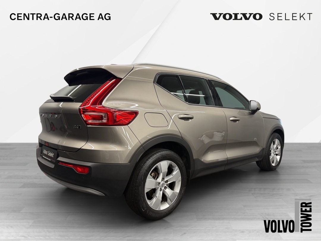 VOLVO XC40 T4 AWD Momentum Geartronic-image-6