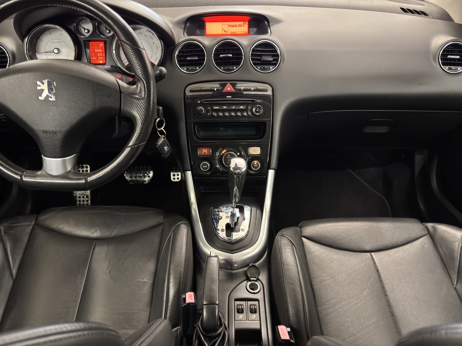 PEUGEOT 308 CC 1.6 16V Turbo Platinum Automatic-image-14