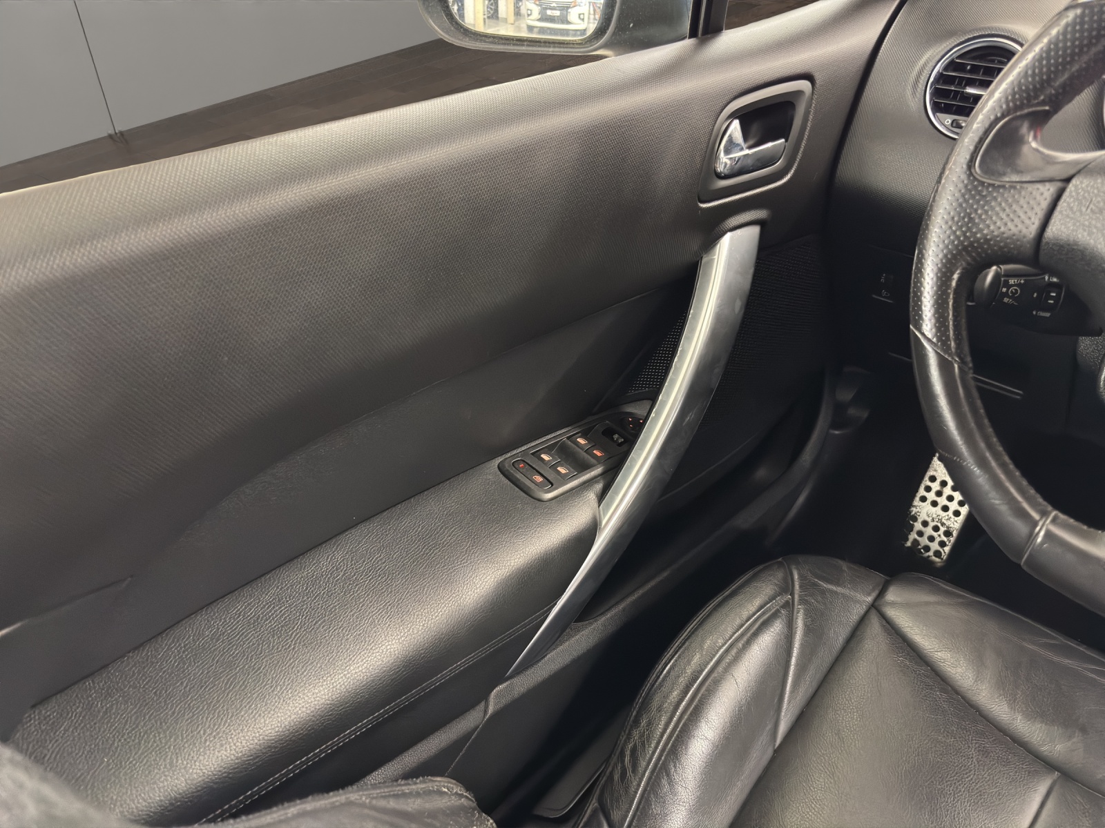 PEUGEOT 308 CC 1.6 16V Turbo Platinum Automatic-image-11