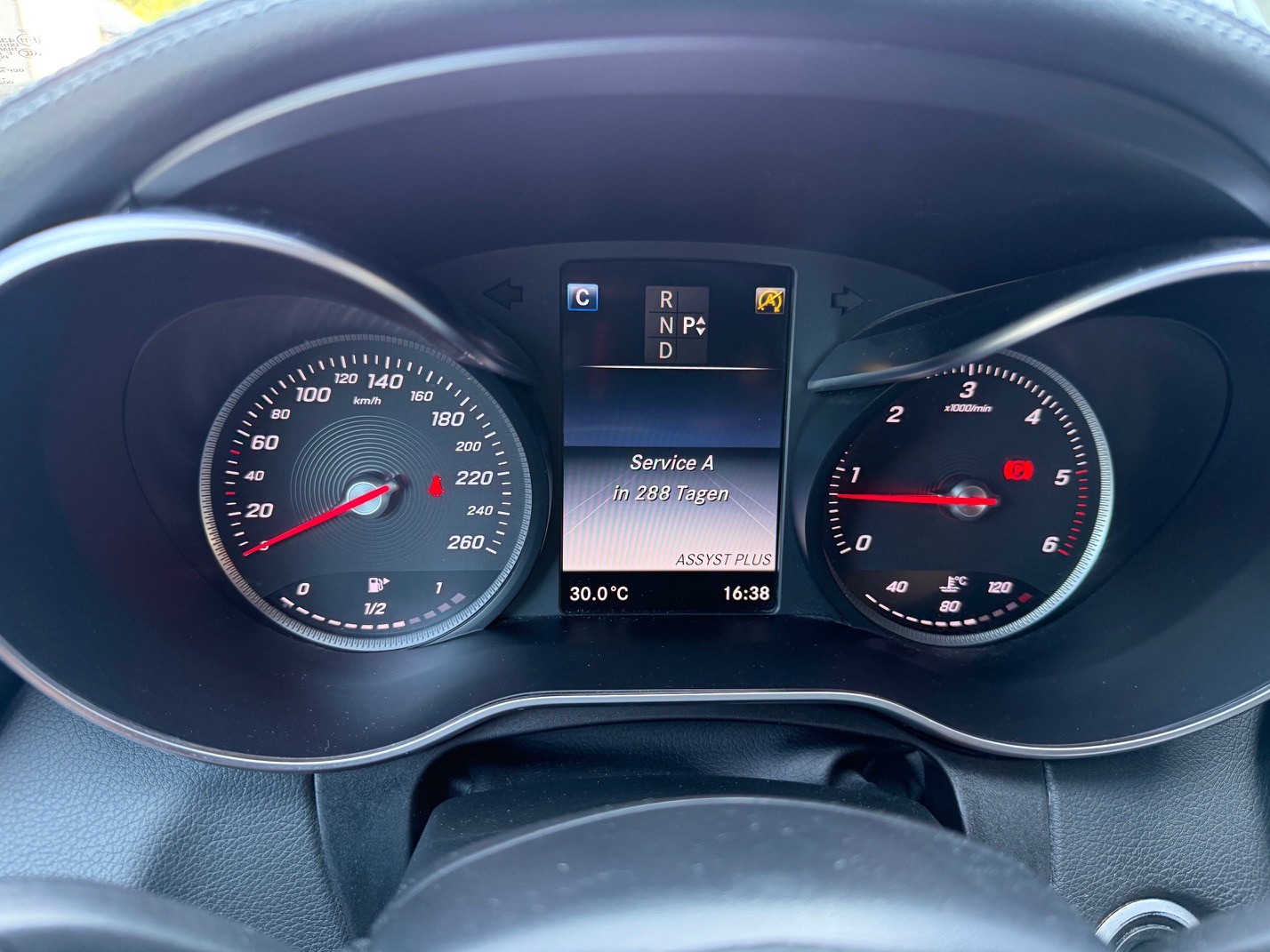 MERCEDES-BENZ C 250 BlueTEC AMG Line 4Matic 7G-Tronic-image-15