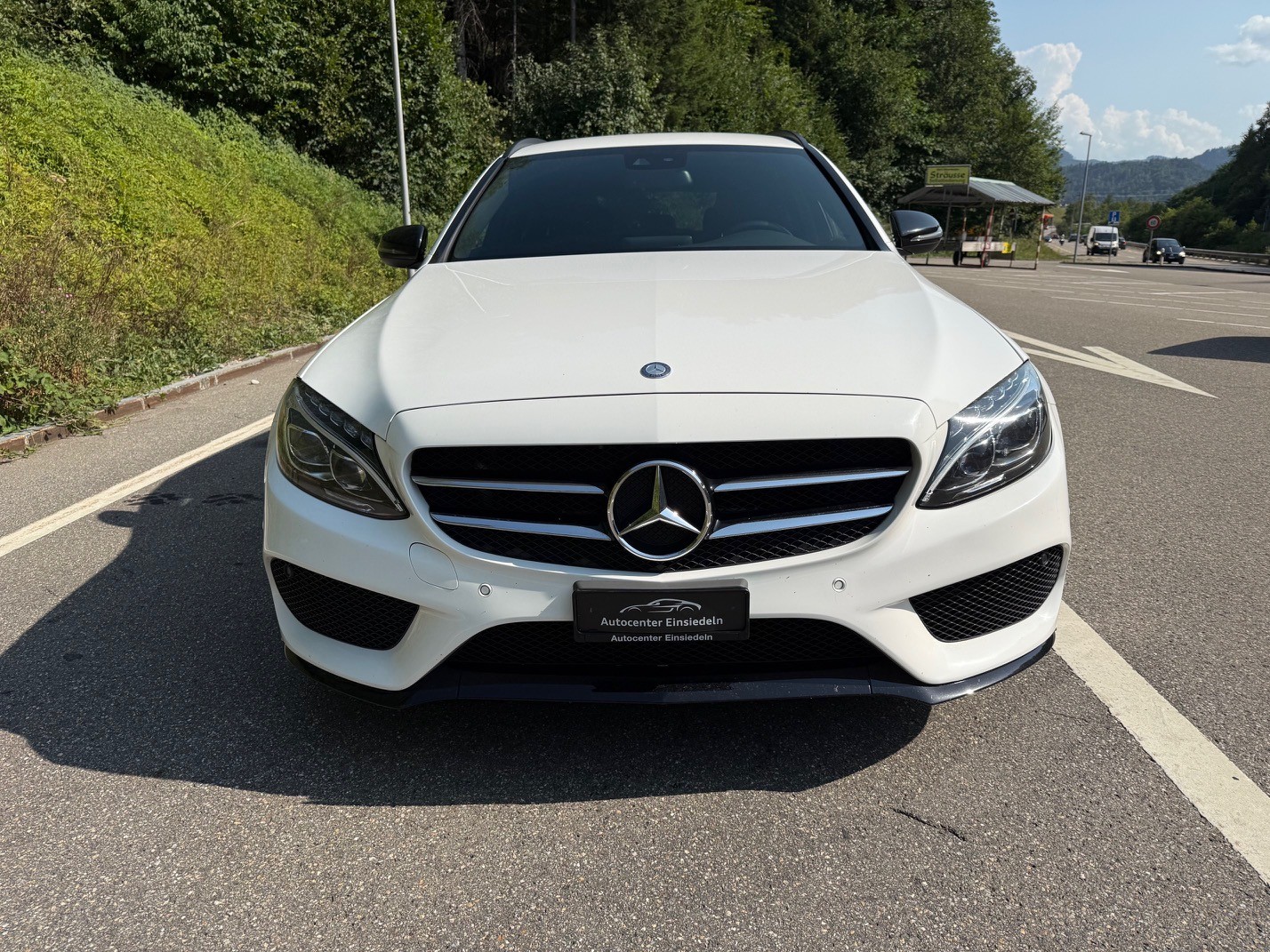 MERCEDES-BENZ C 250 BlueTEC AMG Line 4Matic 7G-Tronic-image-5