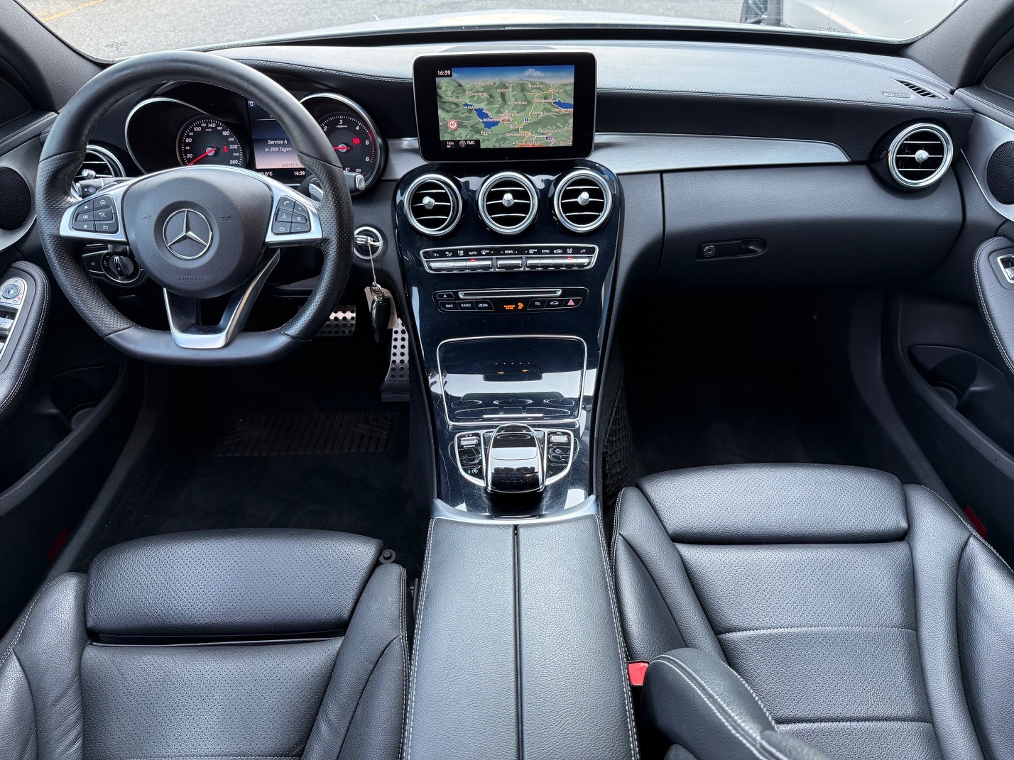 MERCEDES-BENZ C 250 BlueTEC AMG Line 4Matic 7G-Tronic-image-9