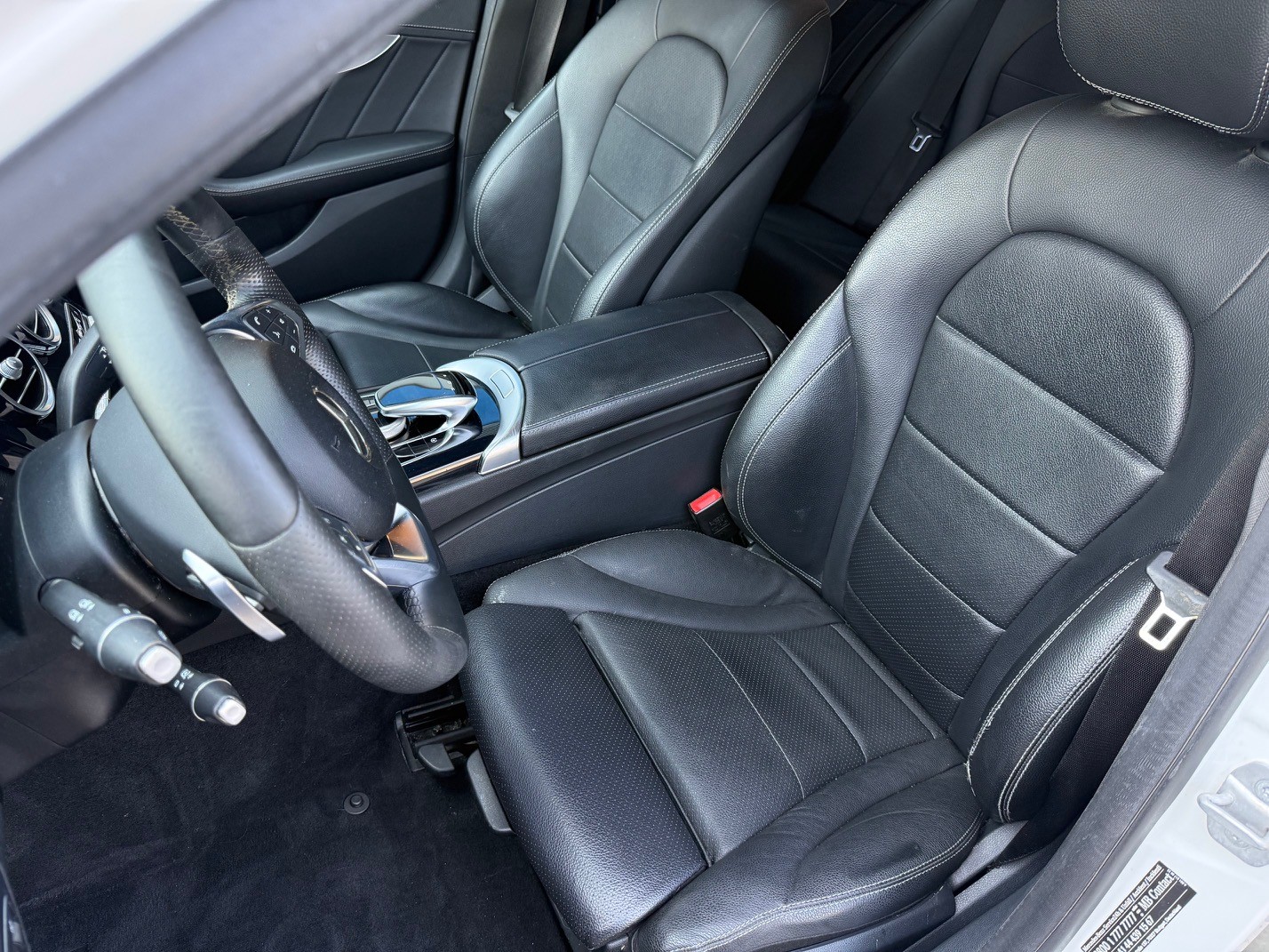 MERCEDES-BENZ C 250 BlueTEC AMG Line 4Matic 7G-Tronic-image-8