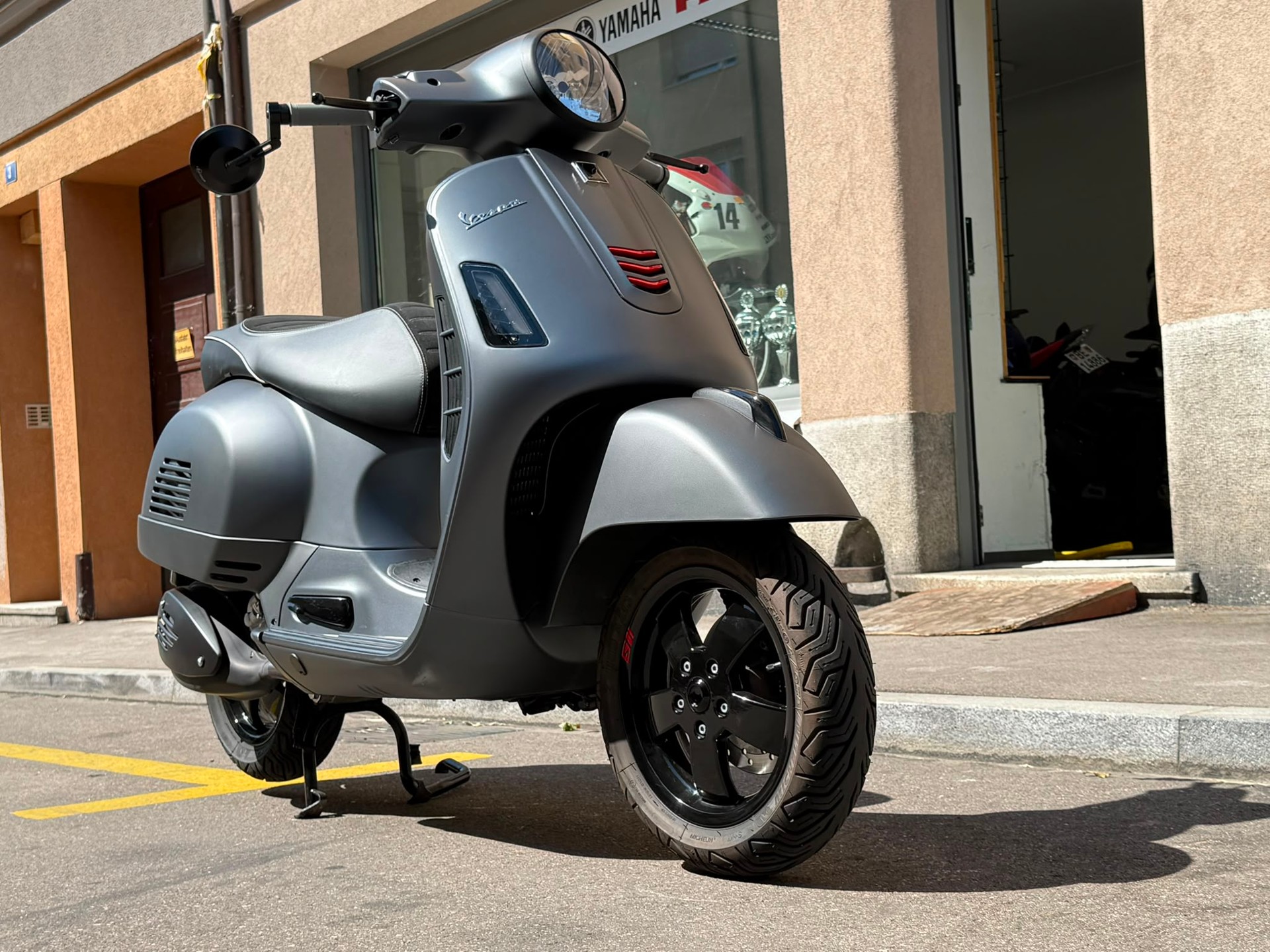 PIAGGIO Vespa GTS Super 300 i.e ABS-image-7