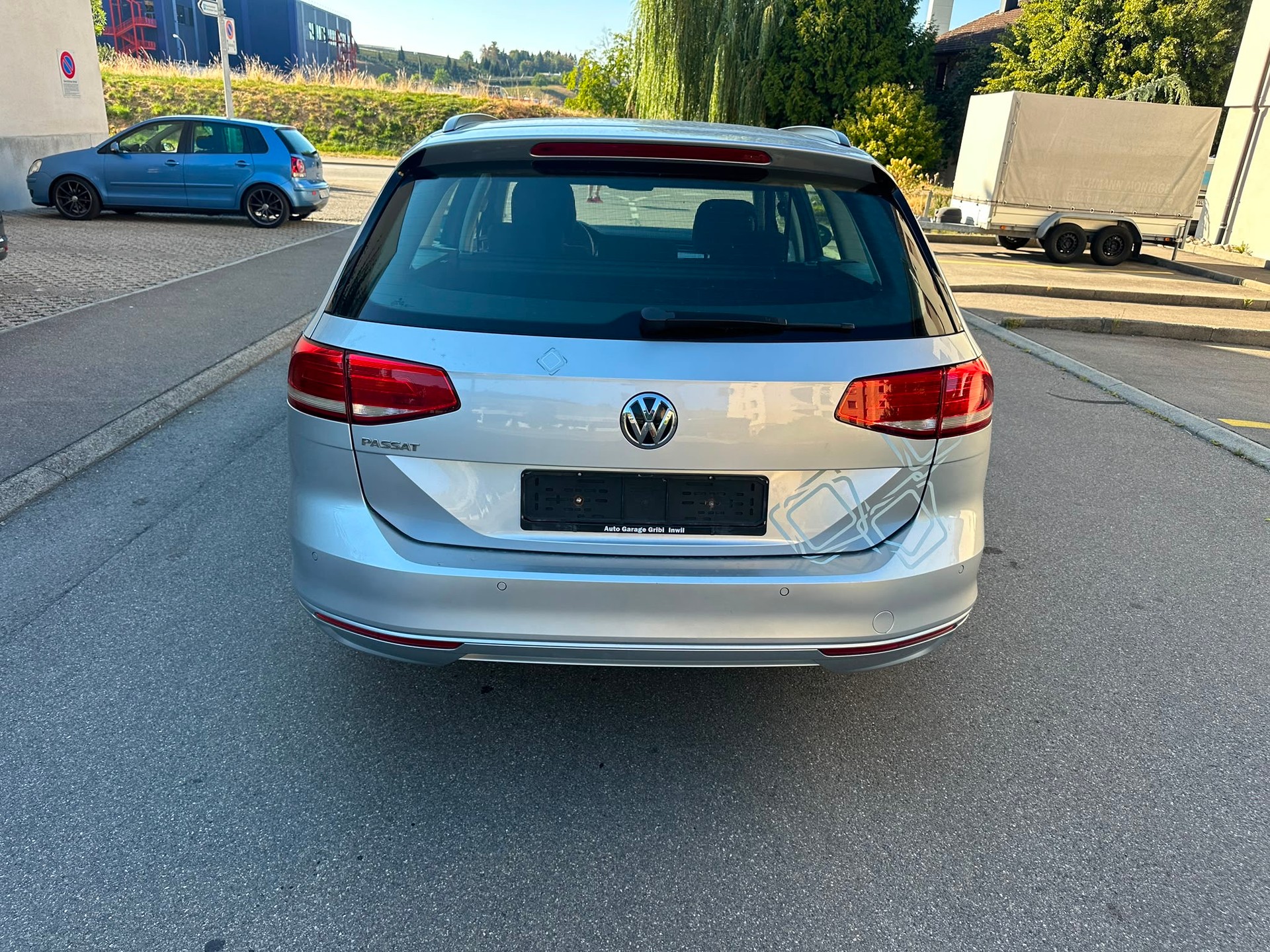 VW Passat Variant 2.0 TDI BMT Trendline DSG-image-5
