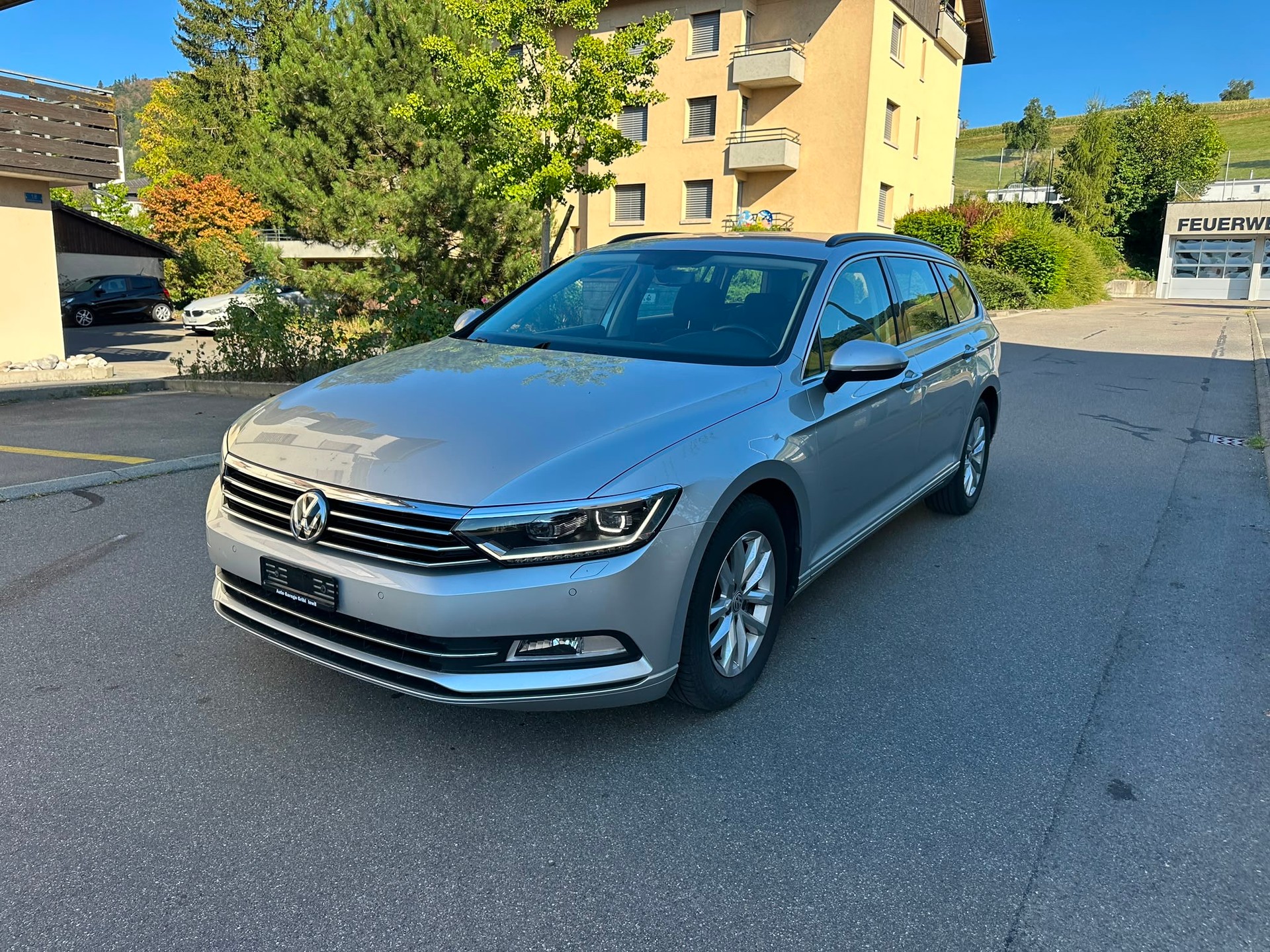 VW Passat Variant 2.0 TDI BMT Trendline DSG-image-2