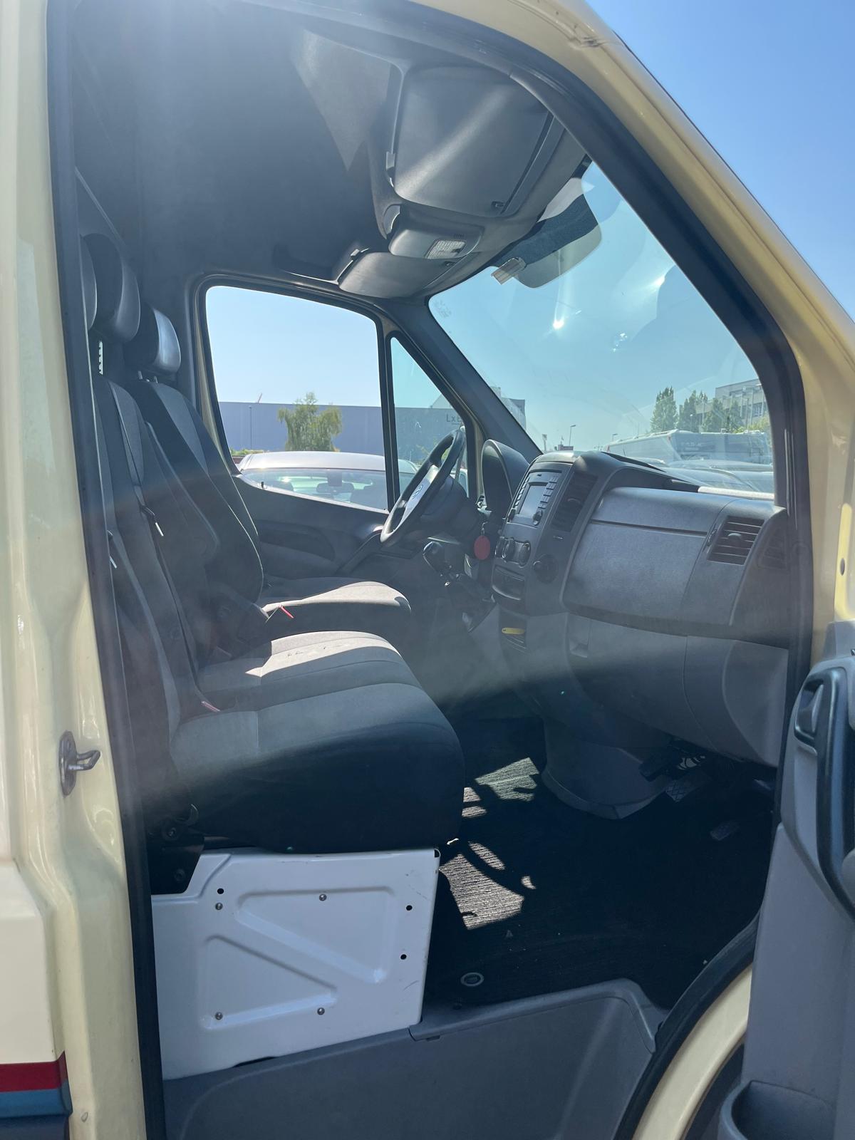 VW Crafter 35 2.0 BiTDI CR-image-8