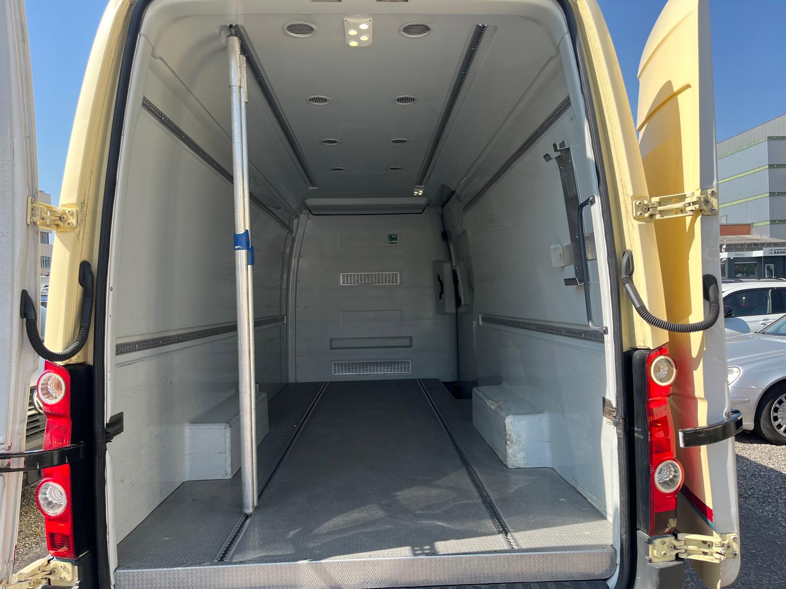 VW Crafter 35 2.0 BiTDI CR-image-9