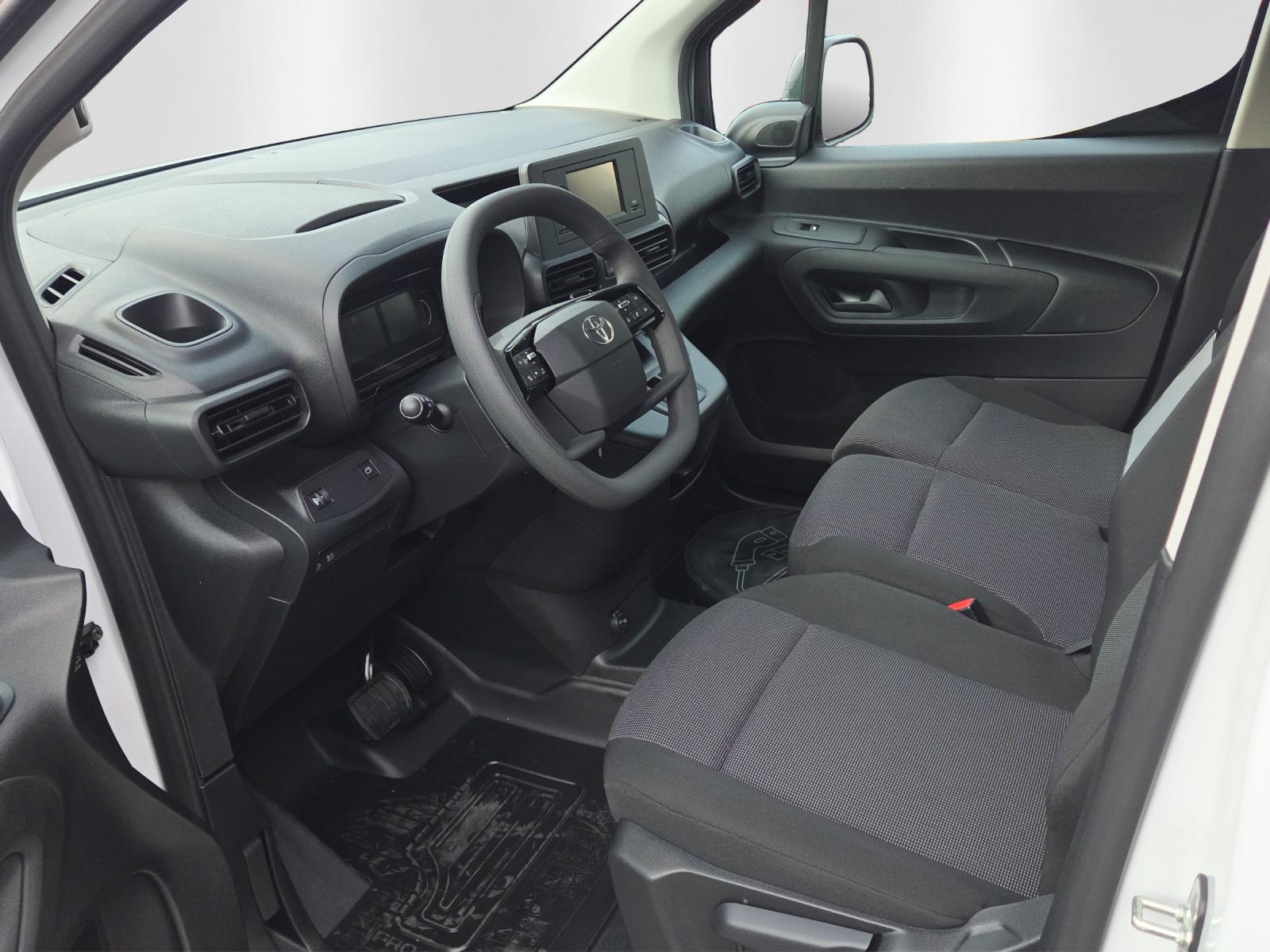 TOYOTA PROACE CITY Van L1 52KWh Active-image-11