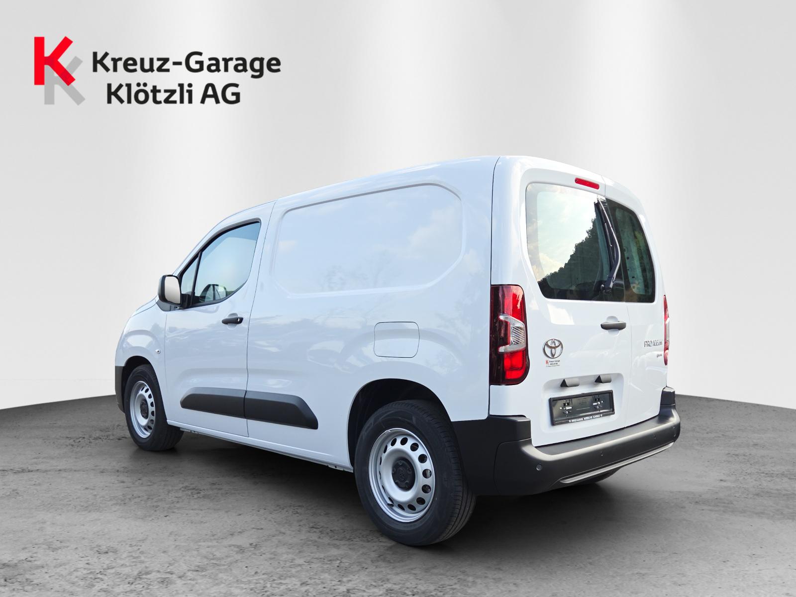 TOYOTA PROACE CITY Van L1 52KWh Active-image-4
