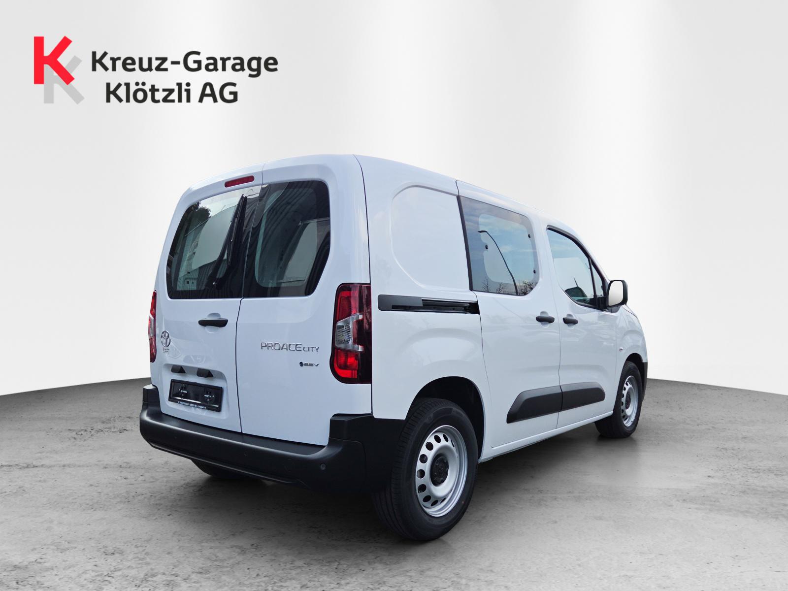 TOYOTA PROACE CITY Van L1 52KWh Active-image-2