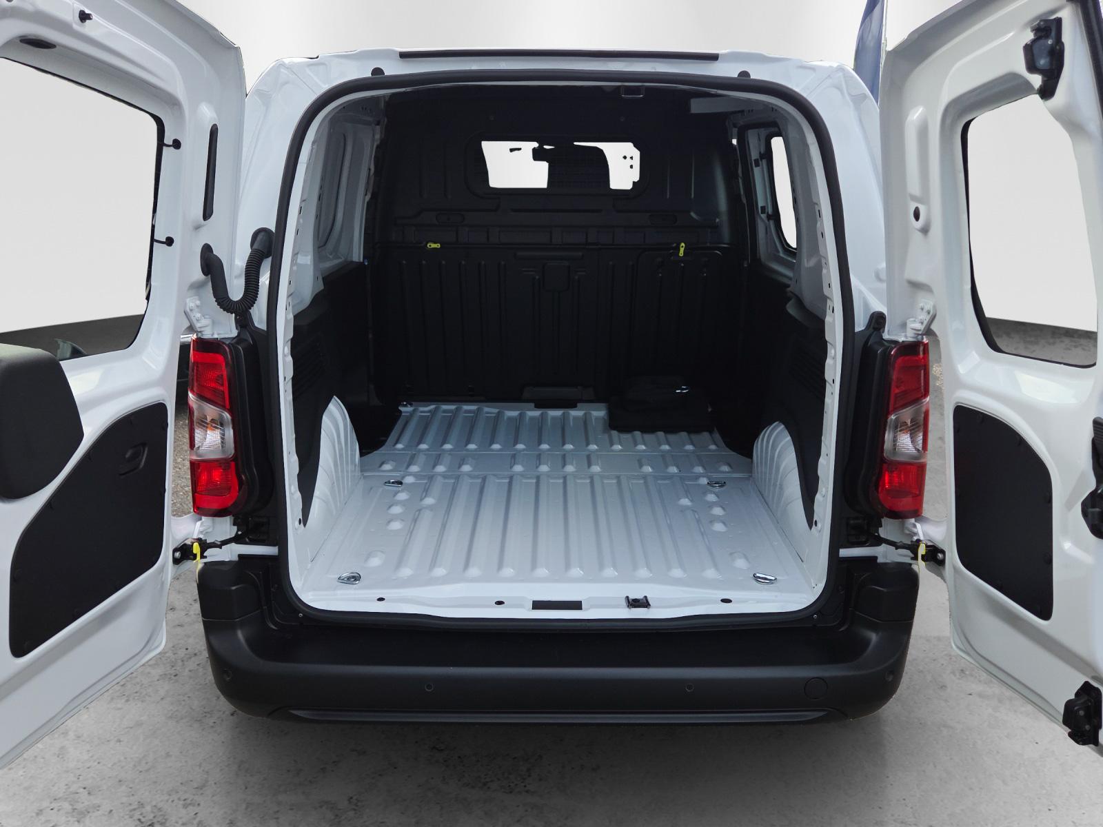 TOYOTA PROACE CITY Van L1 52KWh Active-image-8