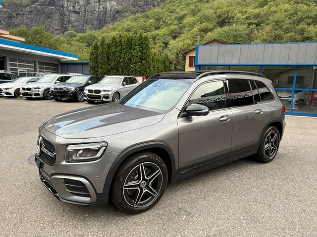 MERCEDES-BENZ GLB 220 d 4Matic AMG Line 8G-Tronic-image-2