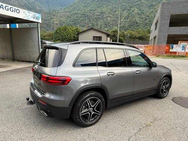 MERCEDES-BENZ GLB 220 d 4Matic AMG Line 8G-Tronic-image-7