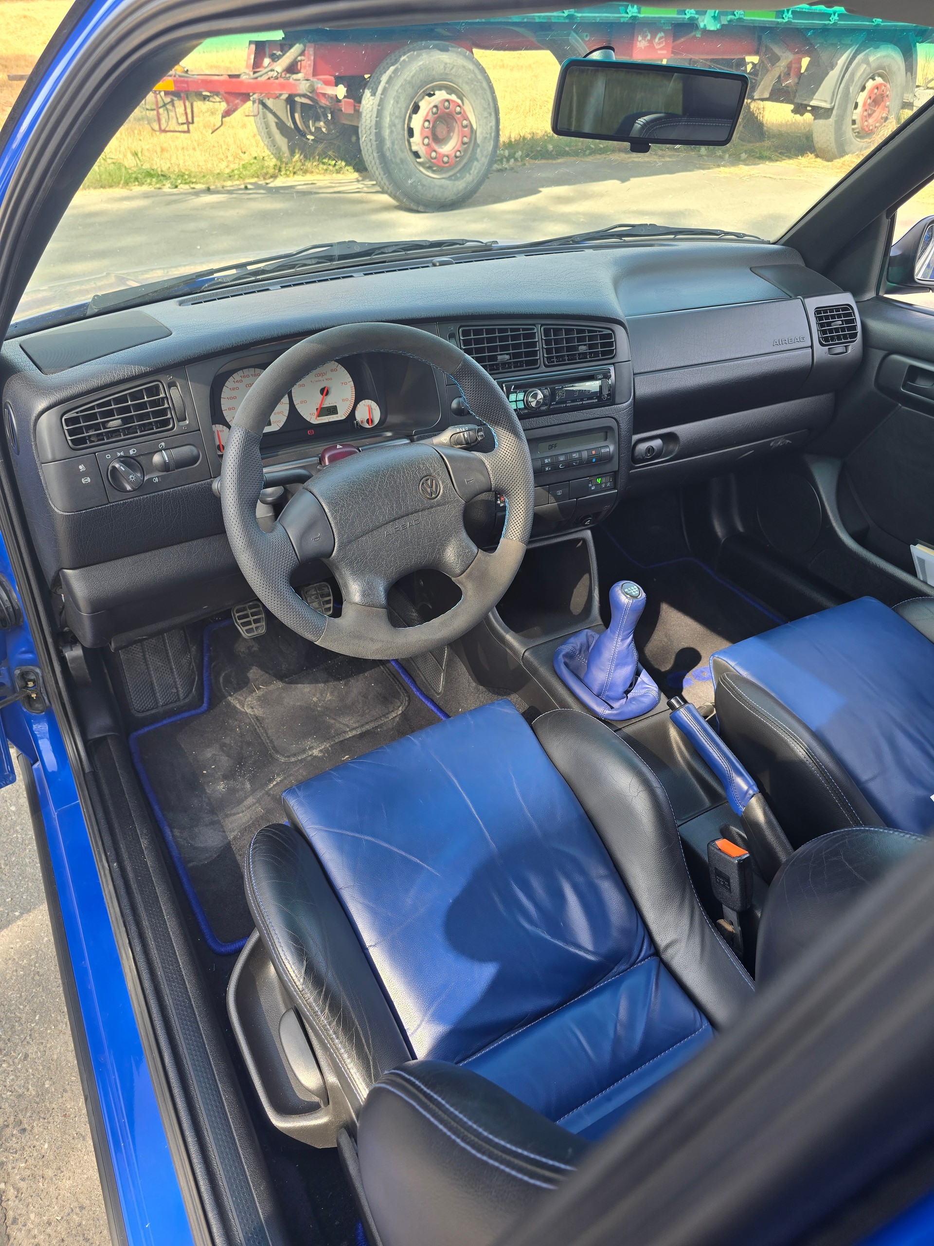 VW Golf 2800 VR6 Edition Turbo-image-10