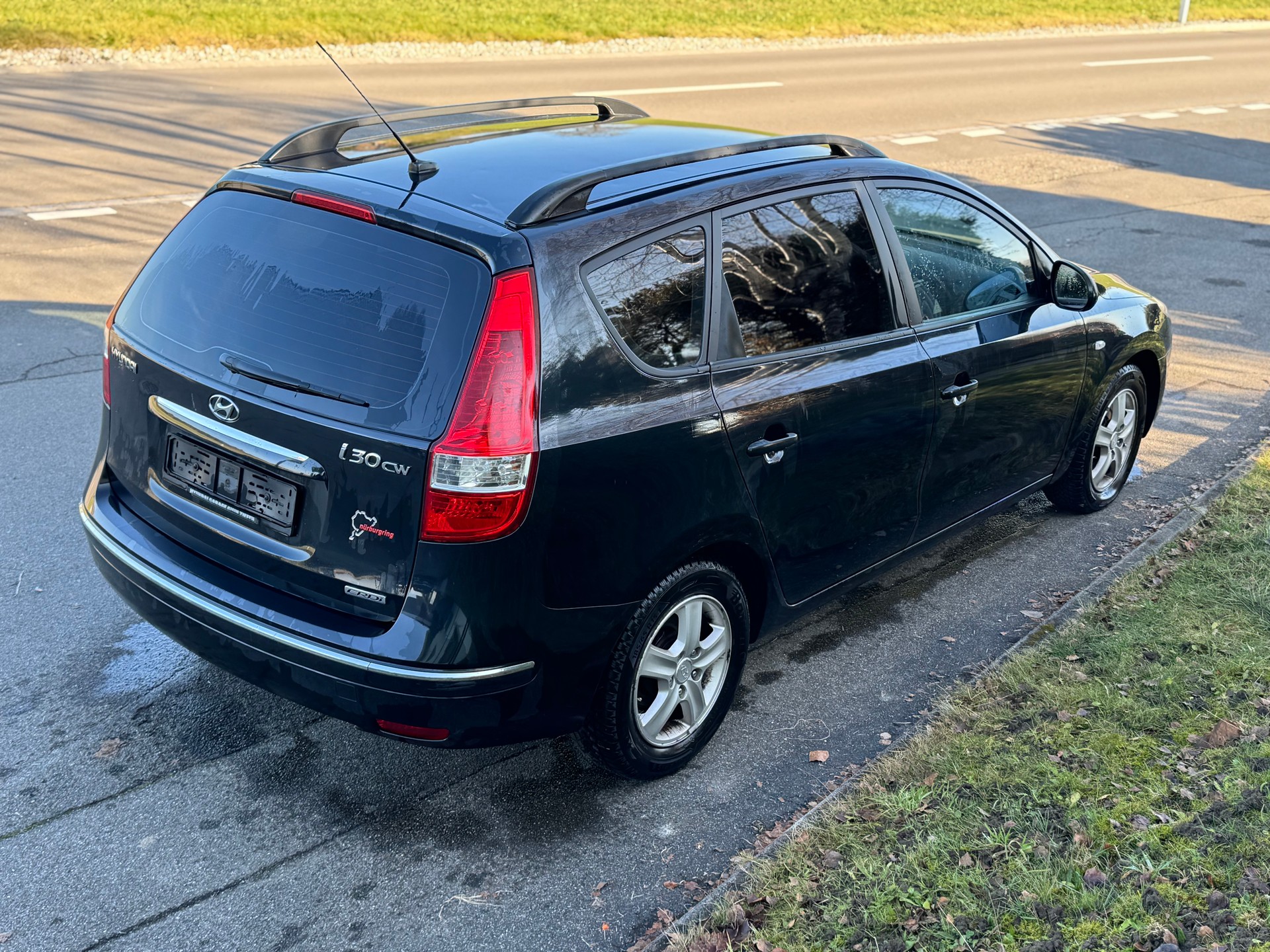 HYUNDAI i30 Wagon 1.6 CRDi Style-image-3