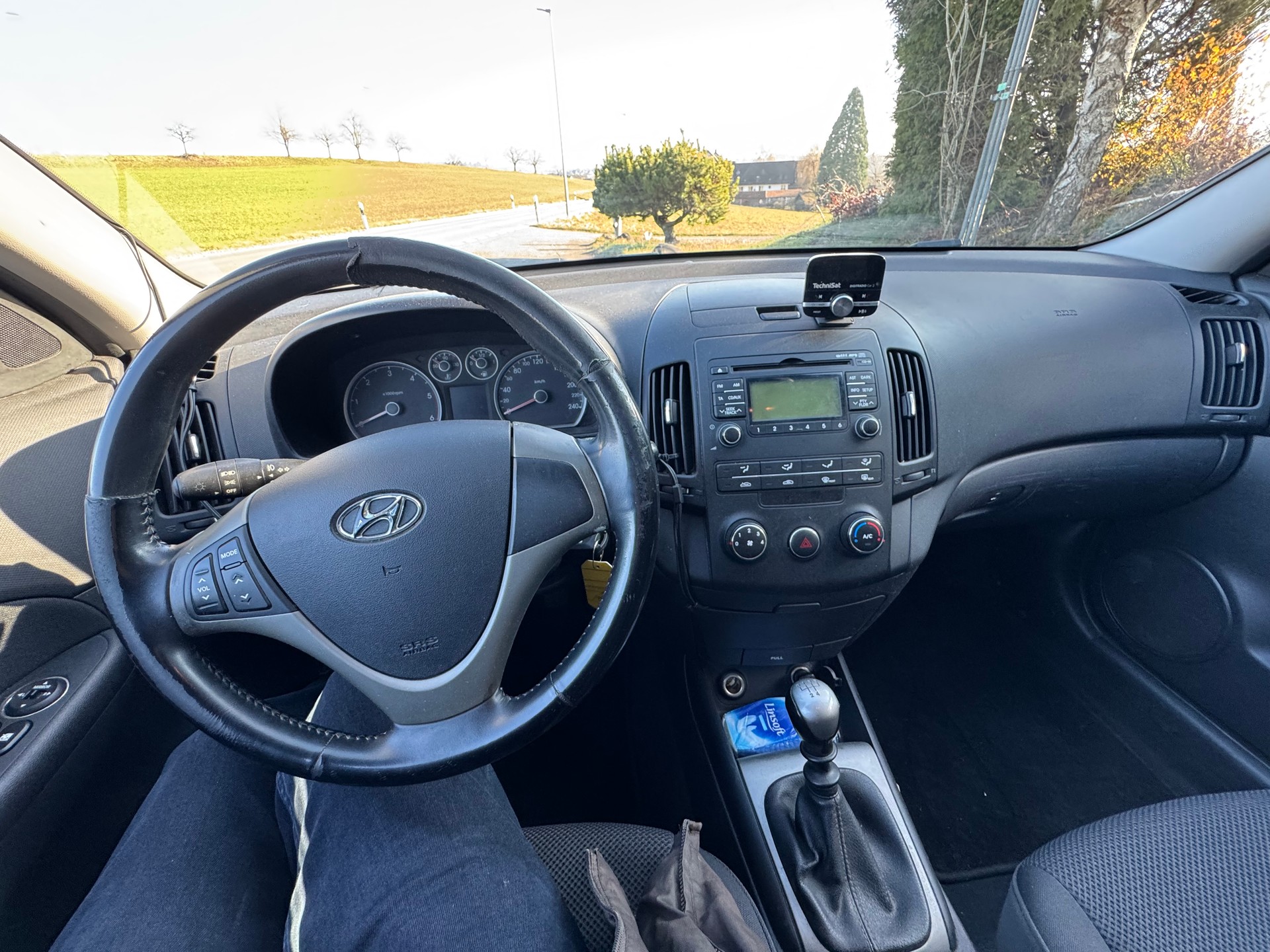 HYUNDAI i30 Wagon 1.6 CRDi Style-image-10