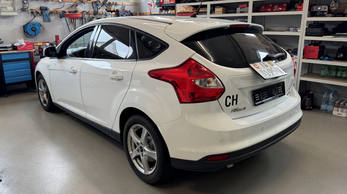 FORD Focus 1.0 SCTi Titanium-image-2