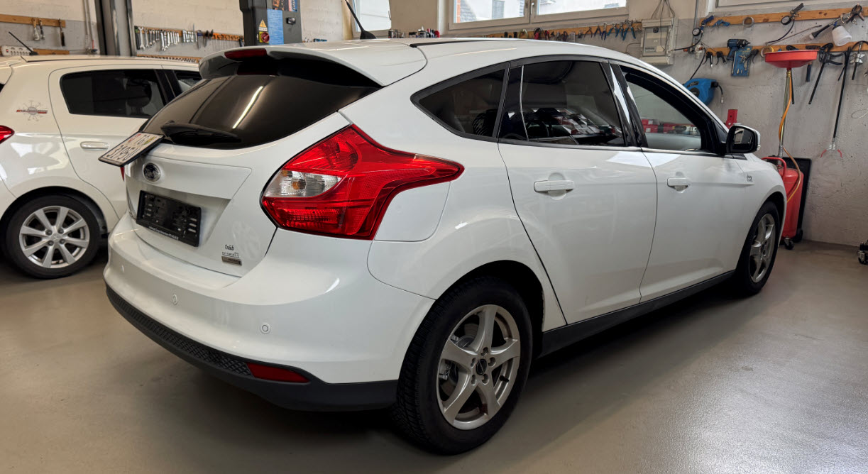 FORD Focus 1.0 SCTi Titanium-image-3