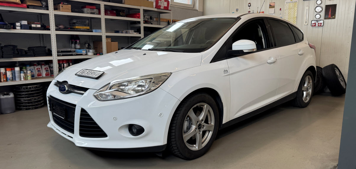 FORD Focus 1.0 SCTi Titanium-image-0
